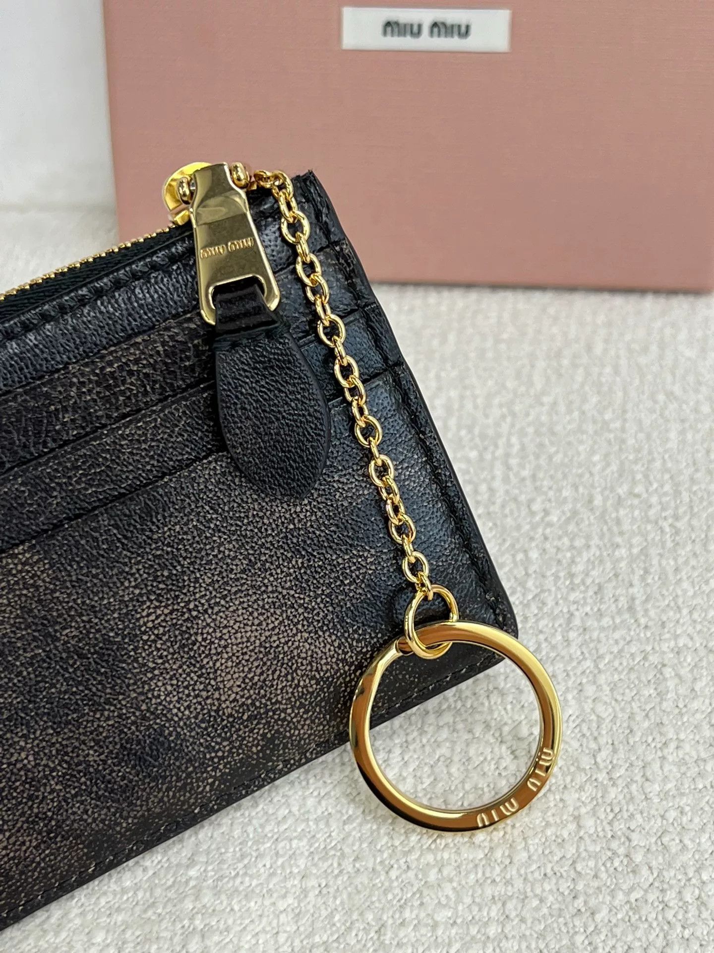 Miu Miu MiuMiu Distressed Brown Leather Card Case Size ONE SIZE - 4 Thumbnail