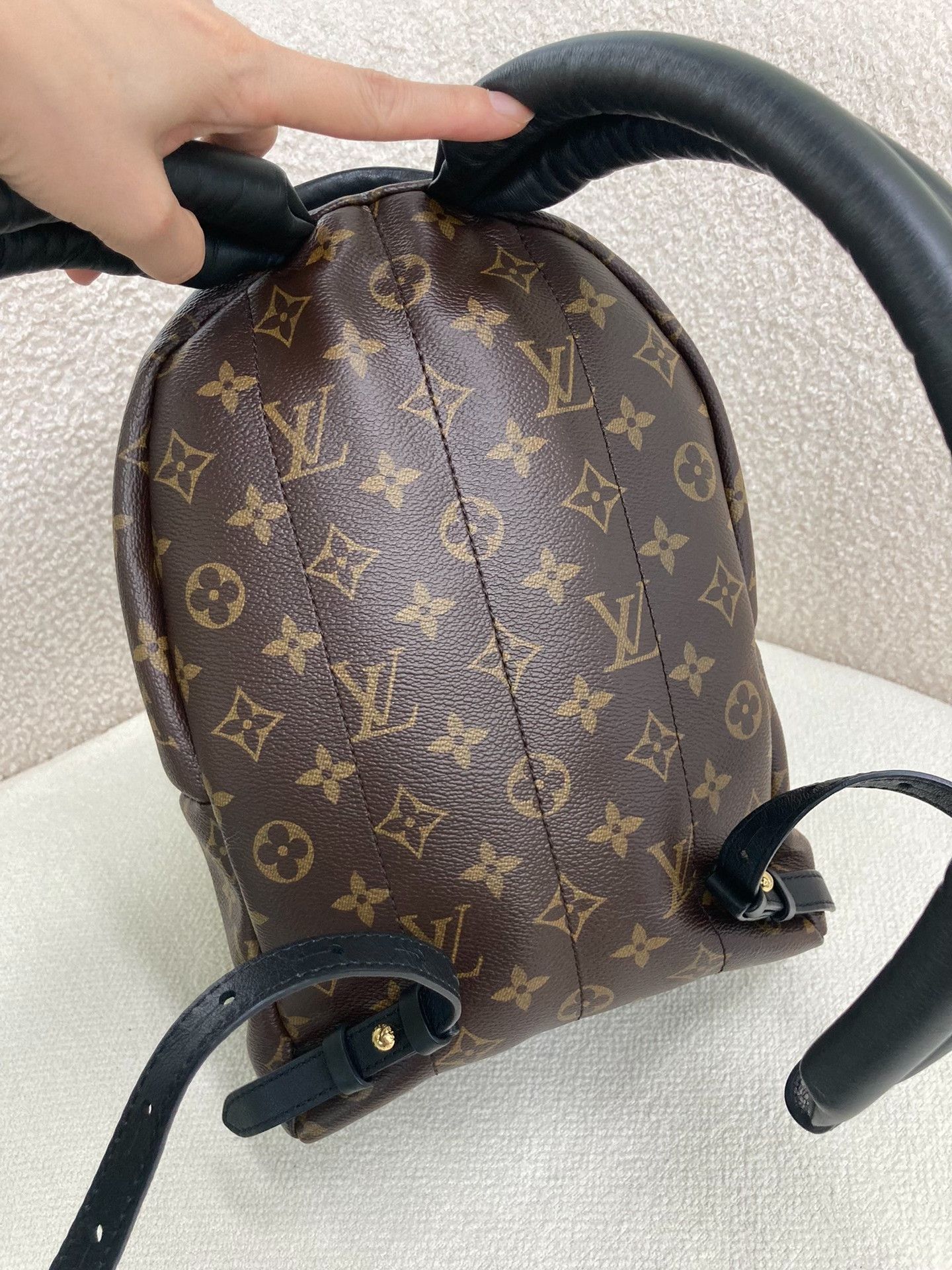 Louis Vuitton LV Classic Monogram Small Backpack Size ONE SIZE - 3 Thumbnail