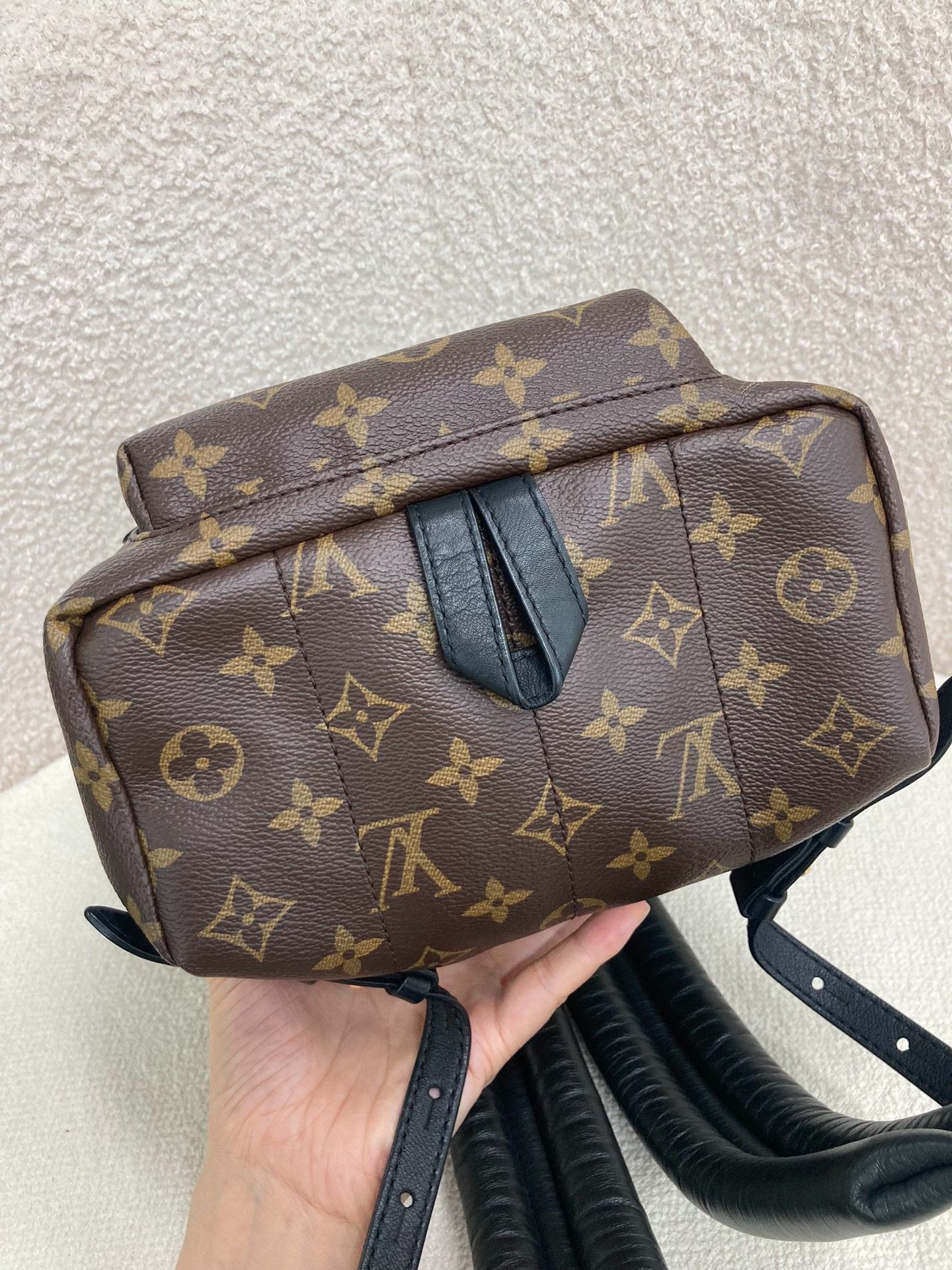 Louis Vuitton LV Classic Monogram Small Backpack Size ONE SIZE - 4 Thumbnail