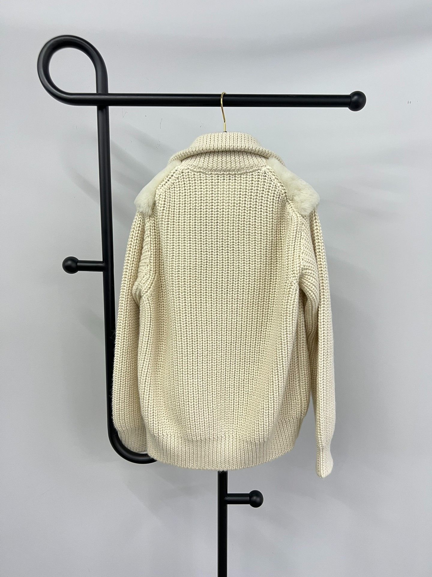 Prada Prada Beige Fur Knit Coat Size US XS / EU 42 / 0 - 4 Thumbnail