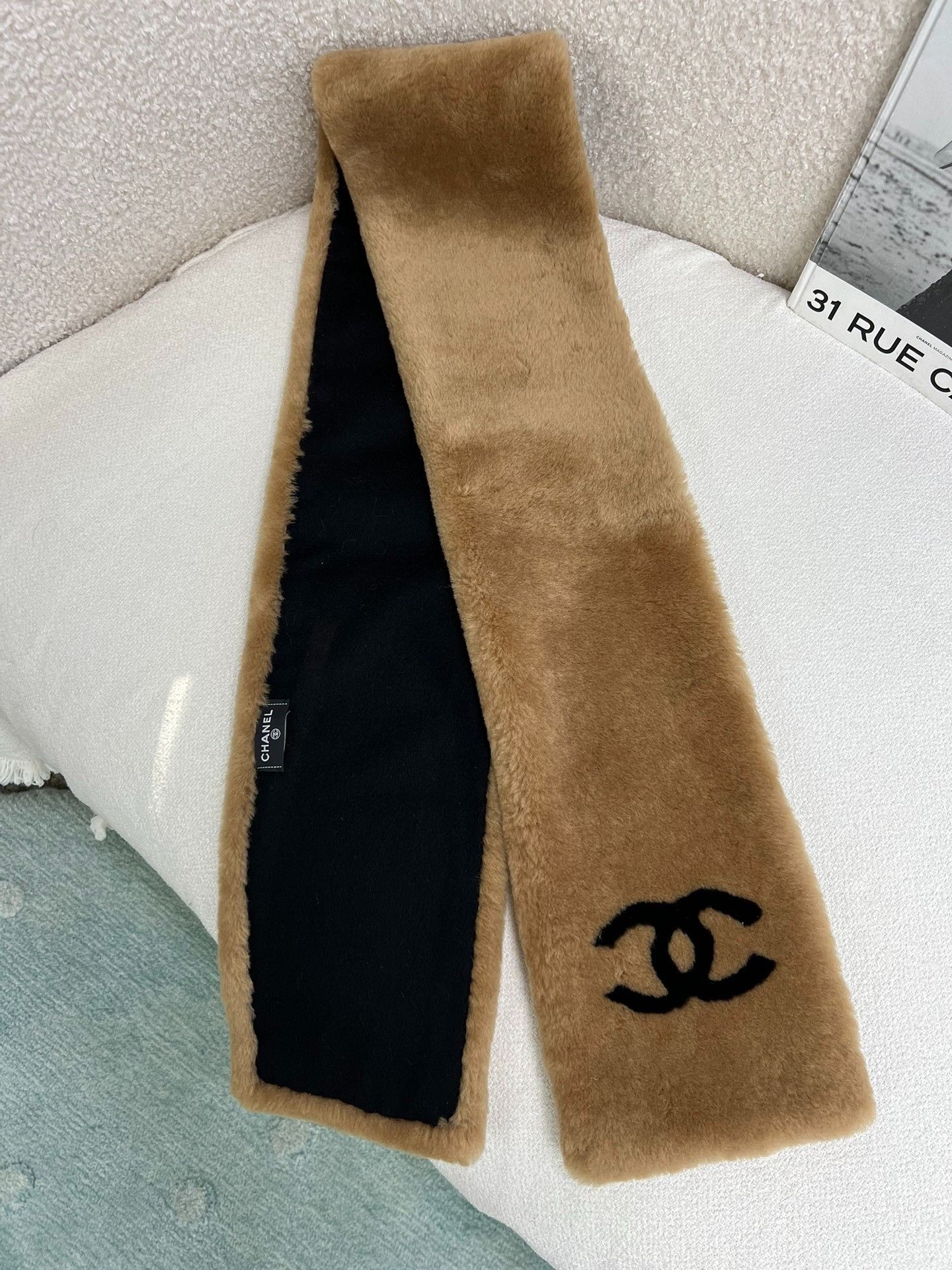 Chanel Chanel Coco Neige Brown Double C Fur Scarf Size ONE SIZE - 4 Thumbnail