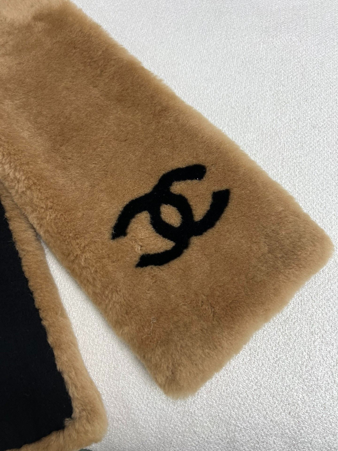 Chanel Chanel Coco Neige Brown Double C Fur Scarf Size ONE SIZE - 5 Thumbnail