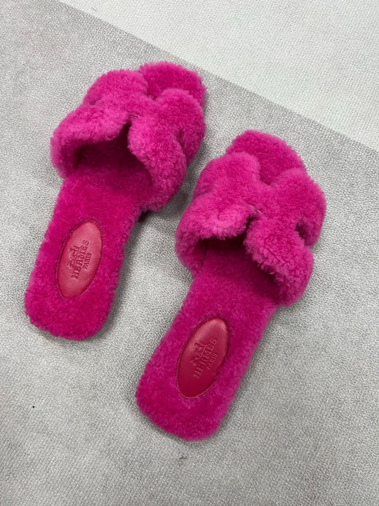 Hermes Hermes Pink Furry Teddy Slippers Size US 4.5 / IT 34.5 - 3 Thumbnail