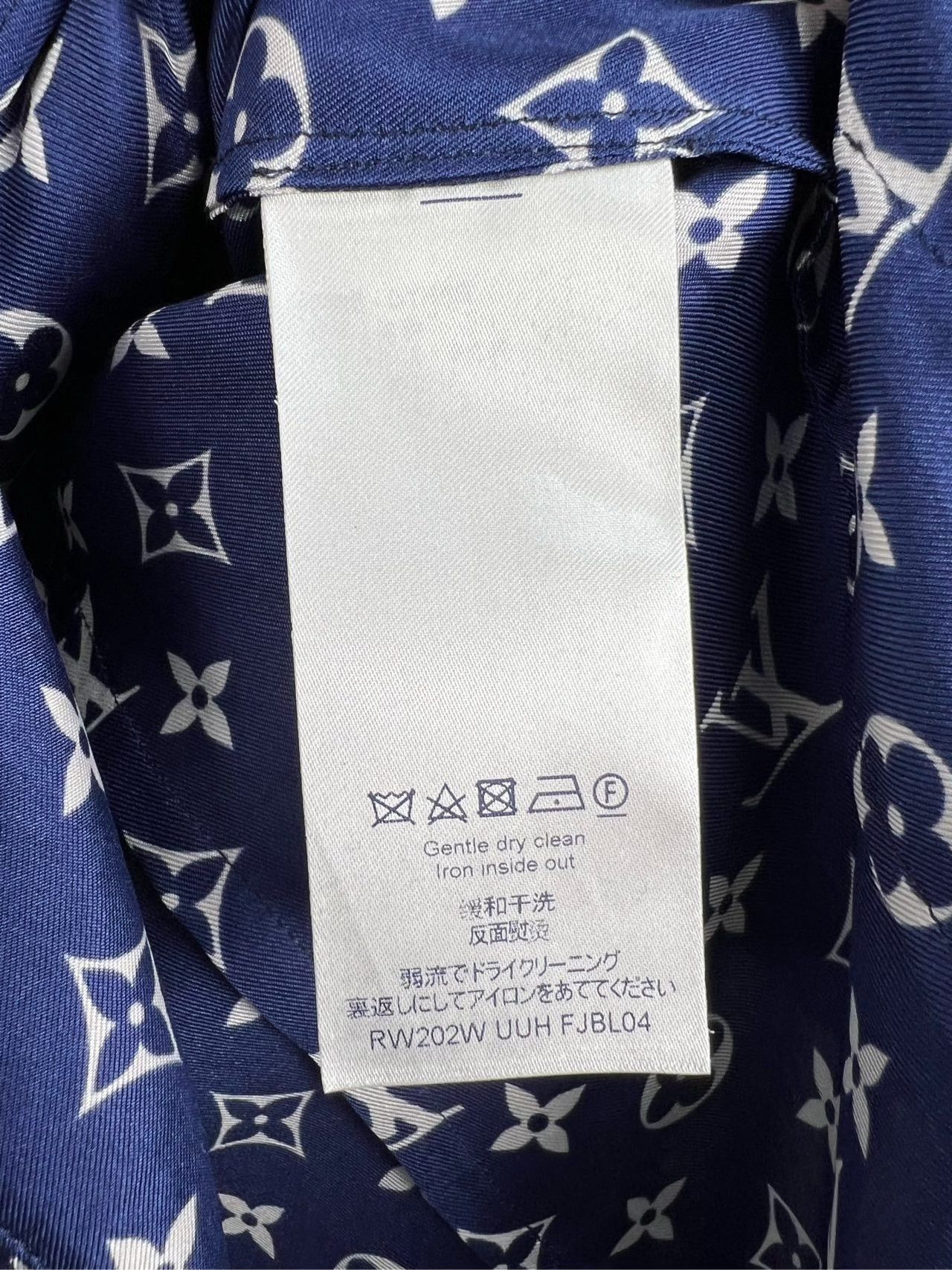 Louis Vuitton Louis Vuitton Monogram Silk Shirt Jacket Size XS / US 0-2 / IT 36-38 - 4 Thumbnail