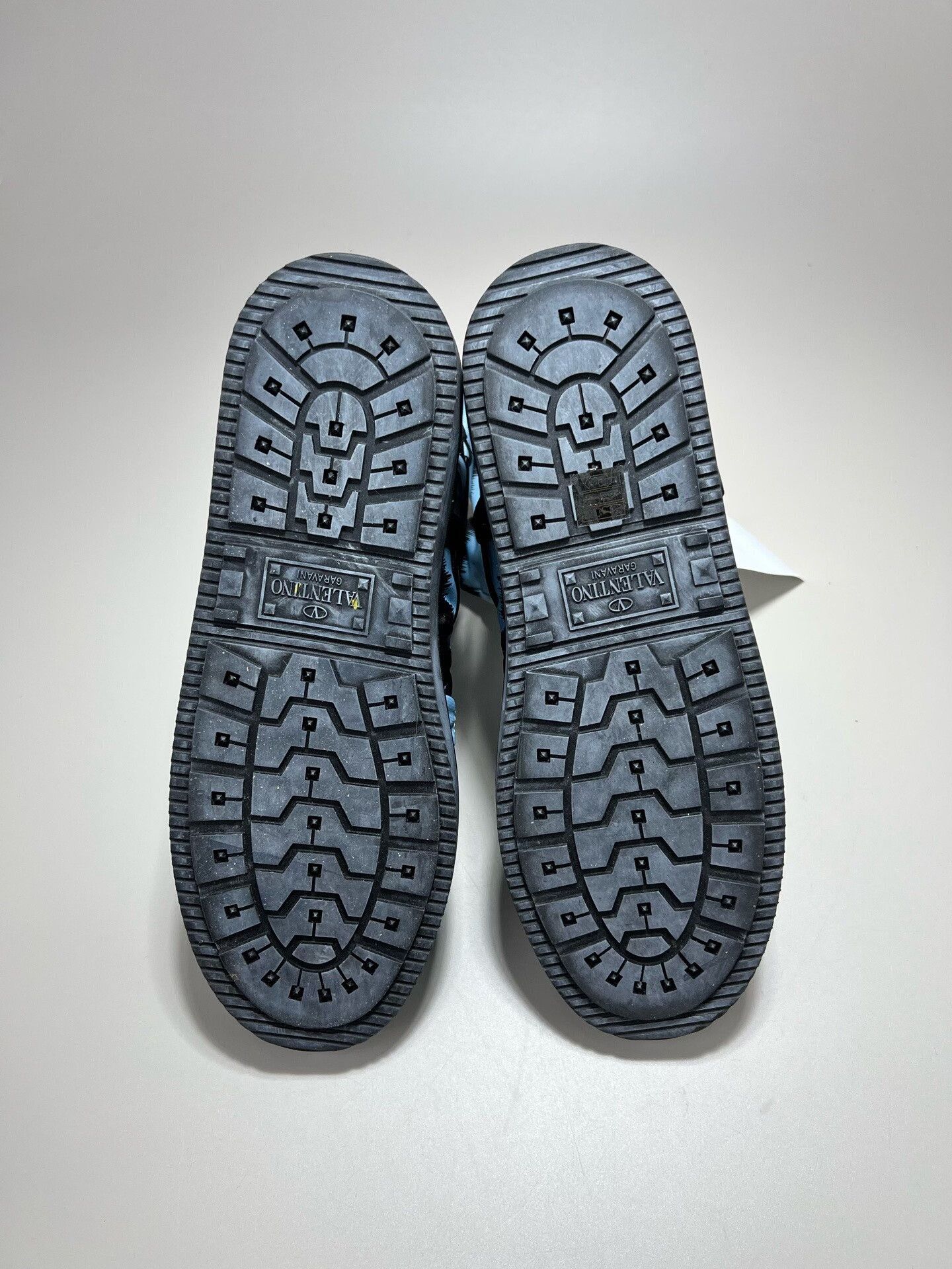 Valentino Valentino Blue Tiger Print Snow Boots Size US 10 / EU 43 - 7 Thumbnail