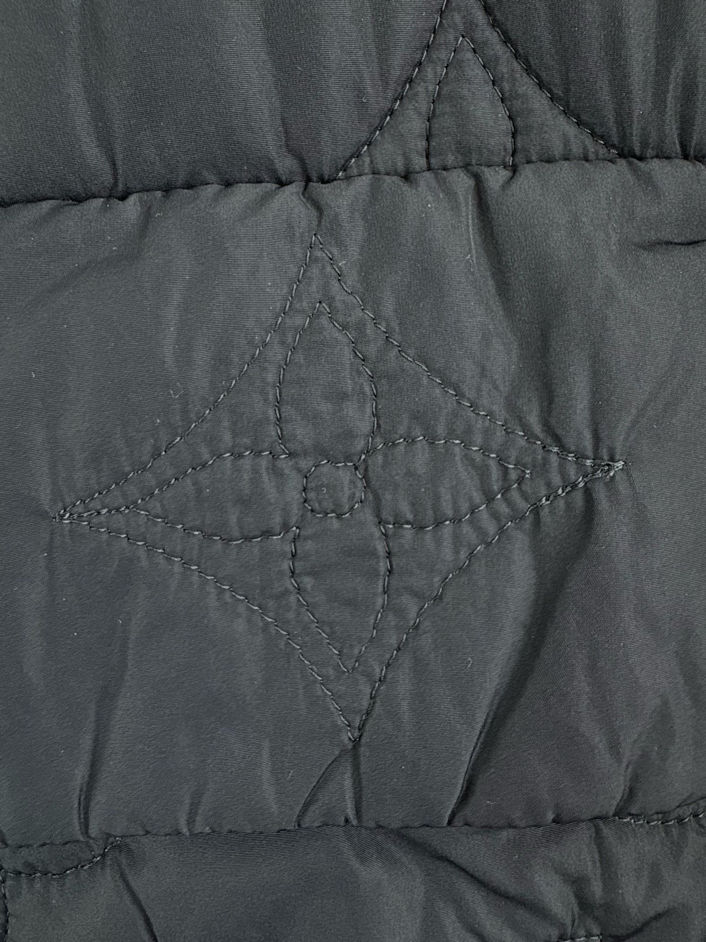 Louis Vuitton Louis Vuitton Monogram Logo Cotton Coat Size US M / EU 48-50 / 2 - 3 Thumbnail