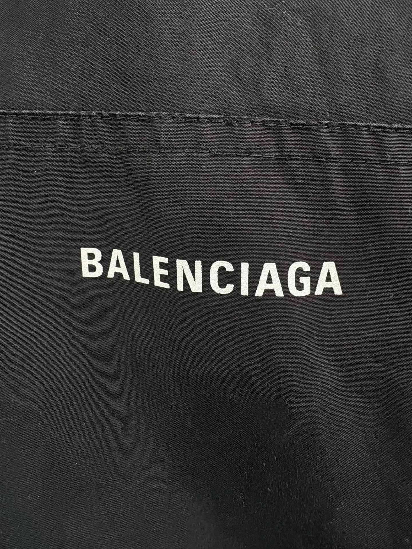 Balenciaga Balenciaga Front & Back Logo Windbreaker Jacket Size XXS / US 00 / IT 34 - 3 Thumbnail