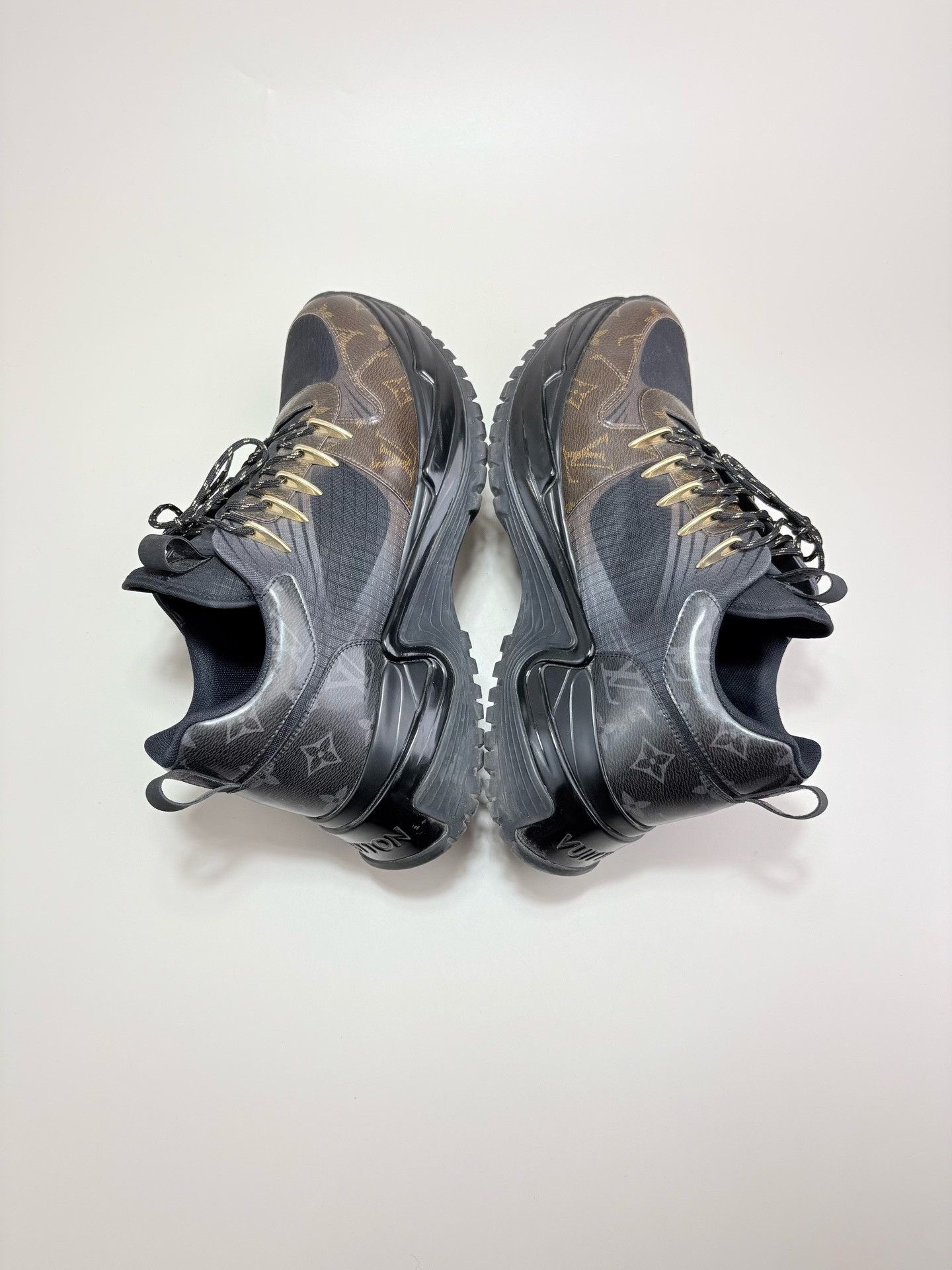 Louis Vuitton Louis Vuitton LV Run Away Sneakers Size US 10 / EU 43 - 5 Thumbnail