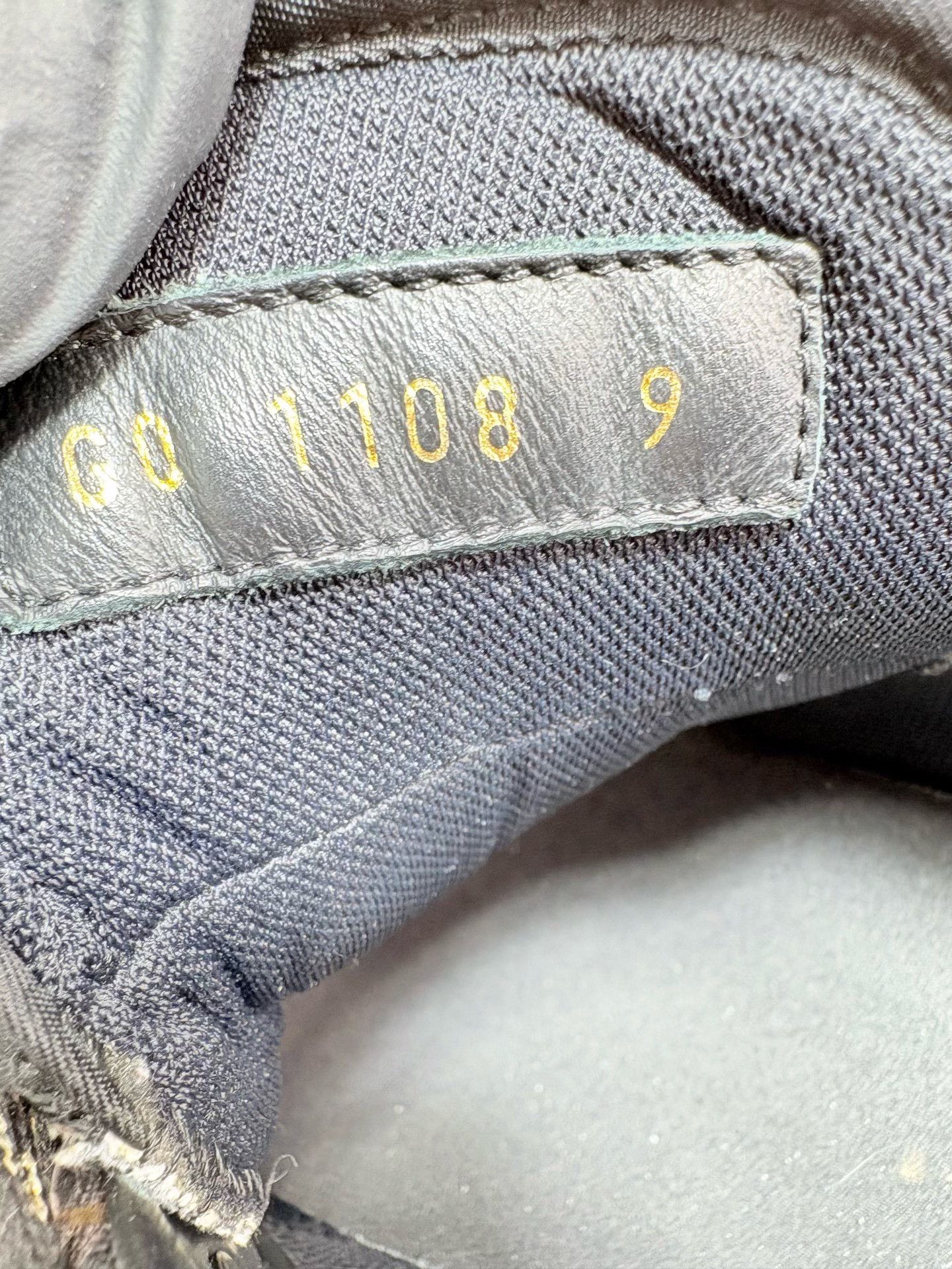 Louis Vuitton Louis Vuitton LV Run Away Sneakers Size US 10 / EU 43 - 7 Thumbnail