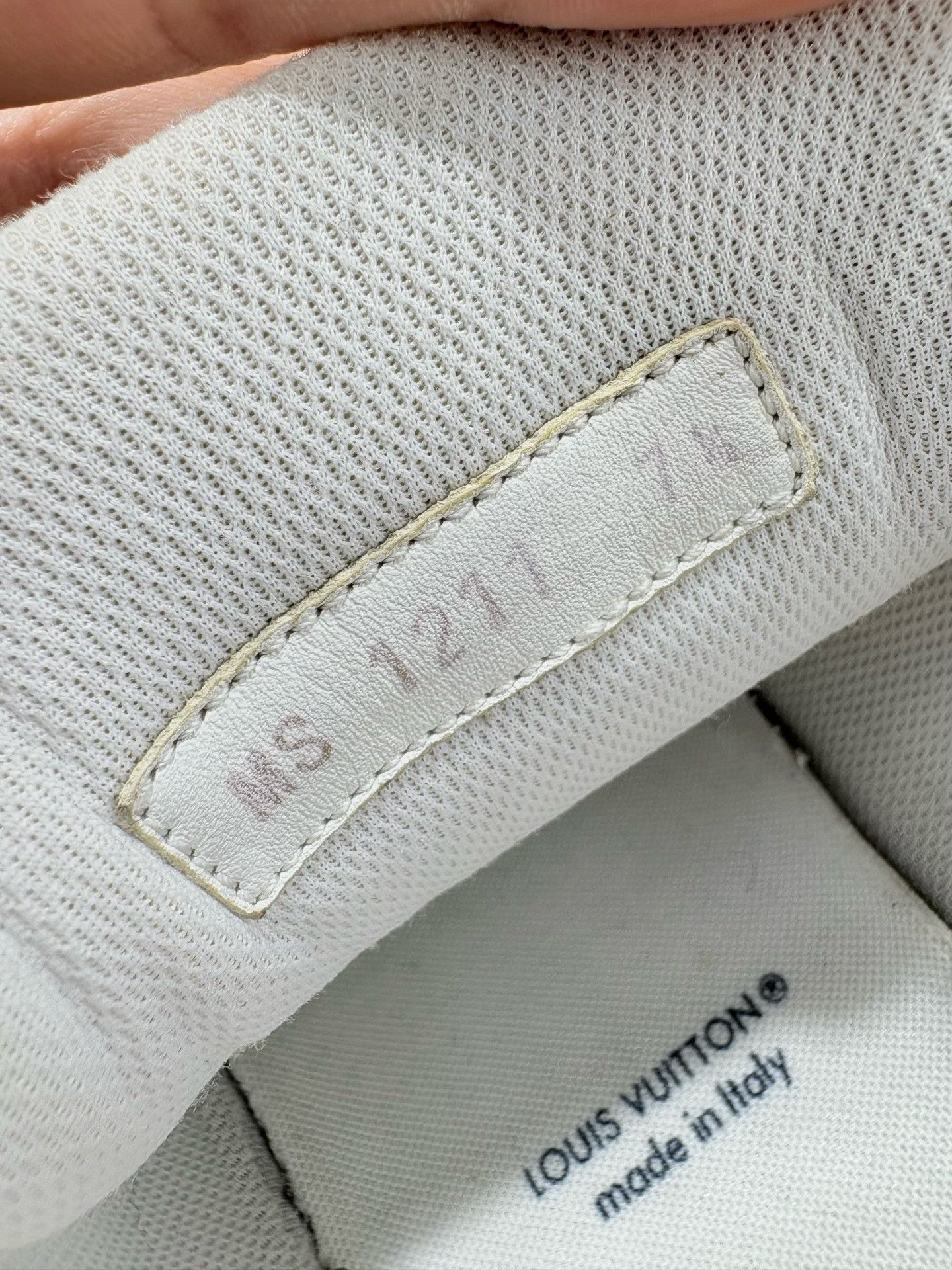 Louis Vuitton Louis Vuitton LV Trainer Panda Sneakers Size US 8.5 / EU 41-42 - 6 Thumbnail