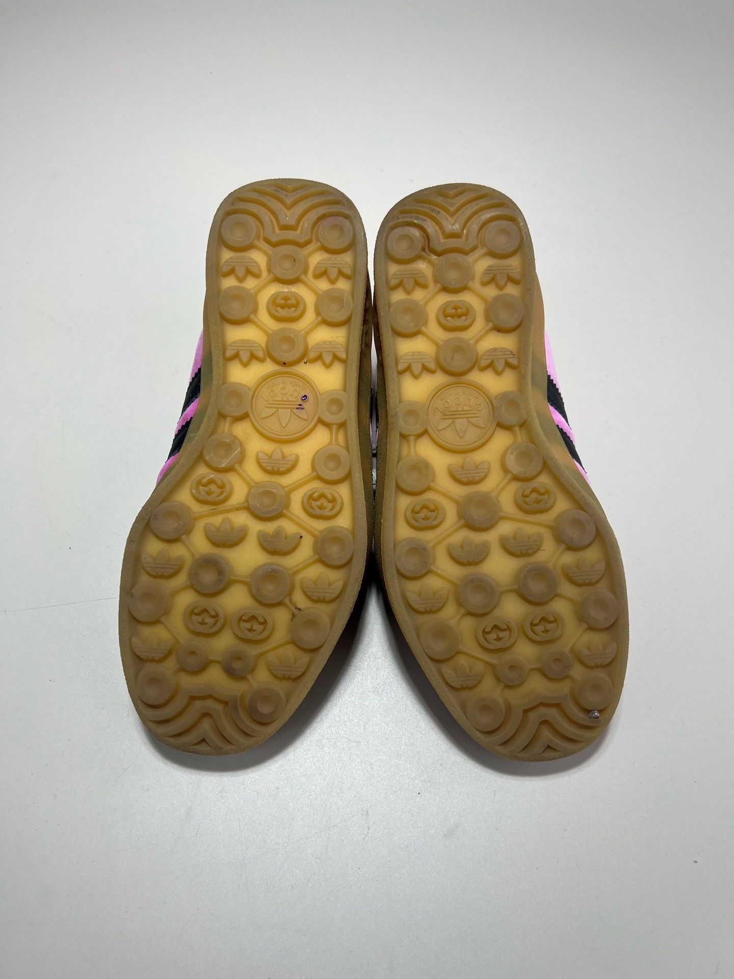 Gucci Gucci x Adidas Pink Training Shoes Size US 5 / IT 35 - 7 Thumbnail