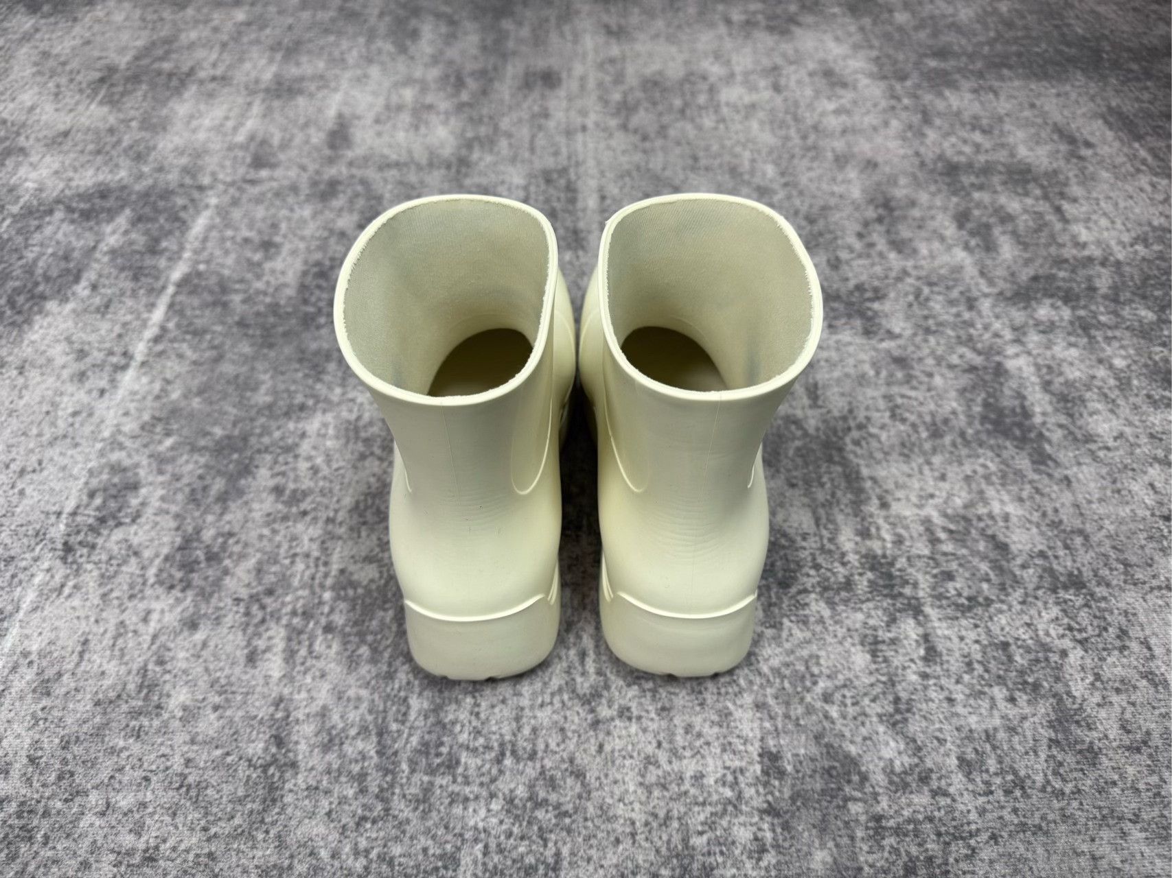 Bottega Veneta BOTTEGA VENETA Milk White Rain Boots Size US 6 / IT 36 - 3 Thumbnail