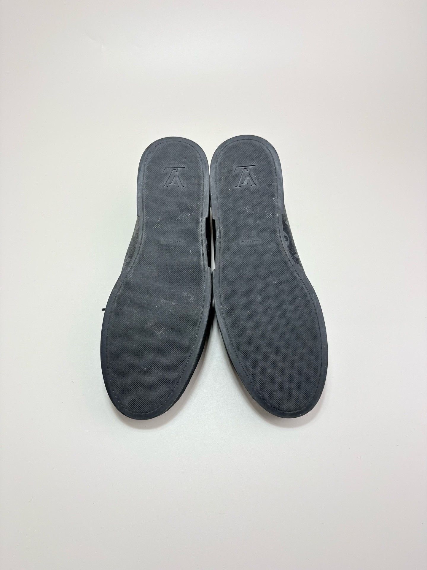 Louis Vuitton Louis Vuitton LV Black Monogram Sneakers Size US 9 / EU 42 - 6 Thumbnail