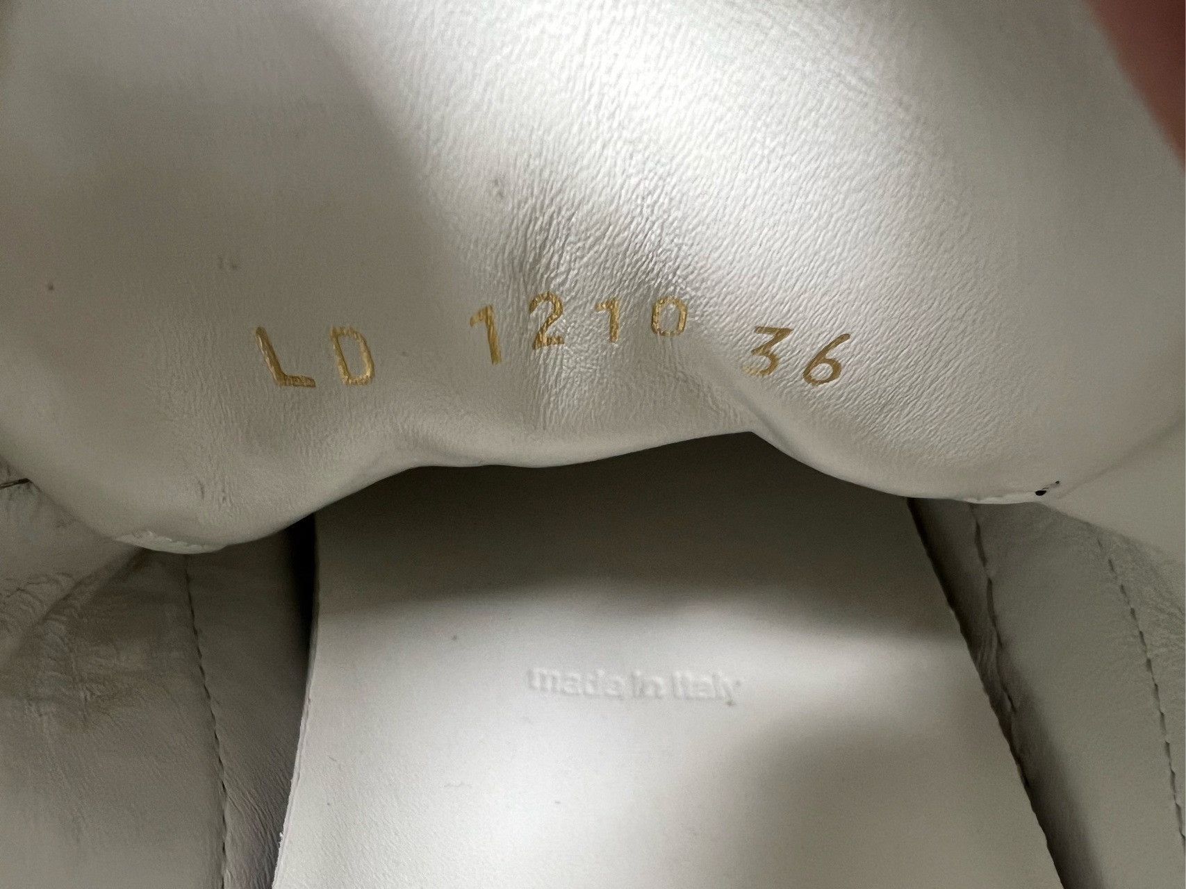 Louis Vuitton Louis Vuitton LV1854 Monogram Sneakers Size US 5 / IT 35 - 6 Thumbnail