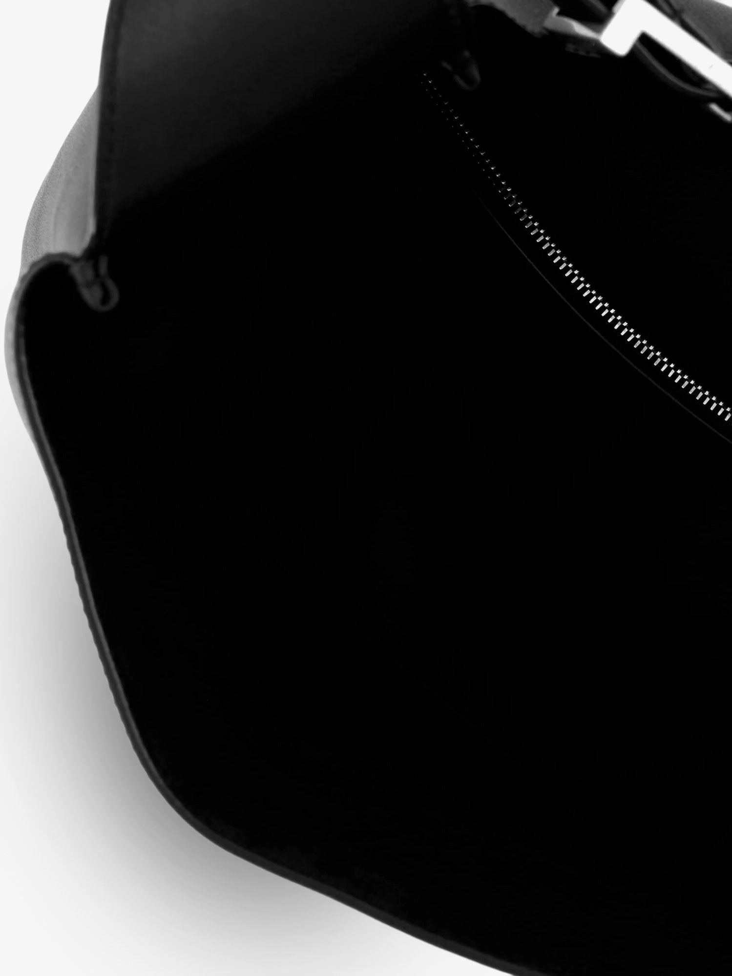 Saint Laurent Paris Le 5 Ã 7 Leather Shoulder Bag With Metal Cassandre Logo Size ONE SIZE - 5 Thumbnail