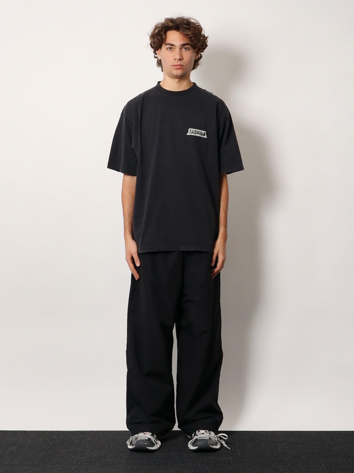 Balenciaga Cotton T-Shirt Size US L / EU 52-54 / 3 - 4 Thumbnail