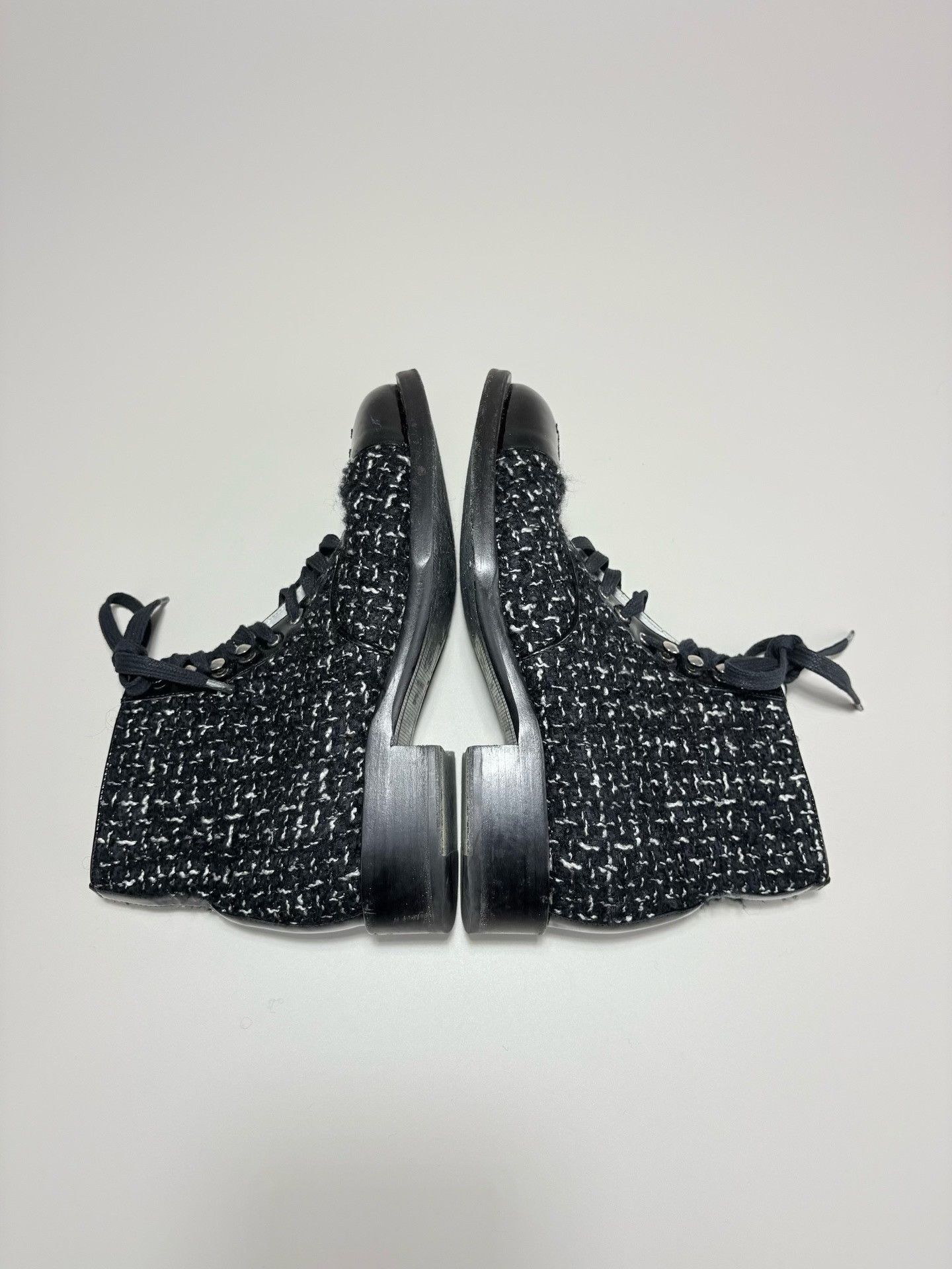Chanel CHANEL Tweed Patent Leather Ankle Boots Size US 7 / IT 37 - 5 Thumbnail