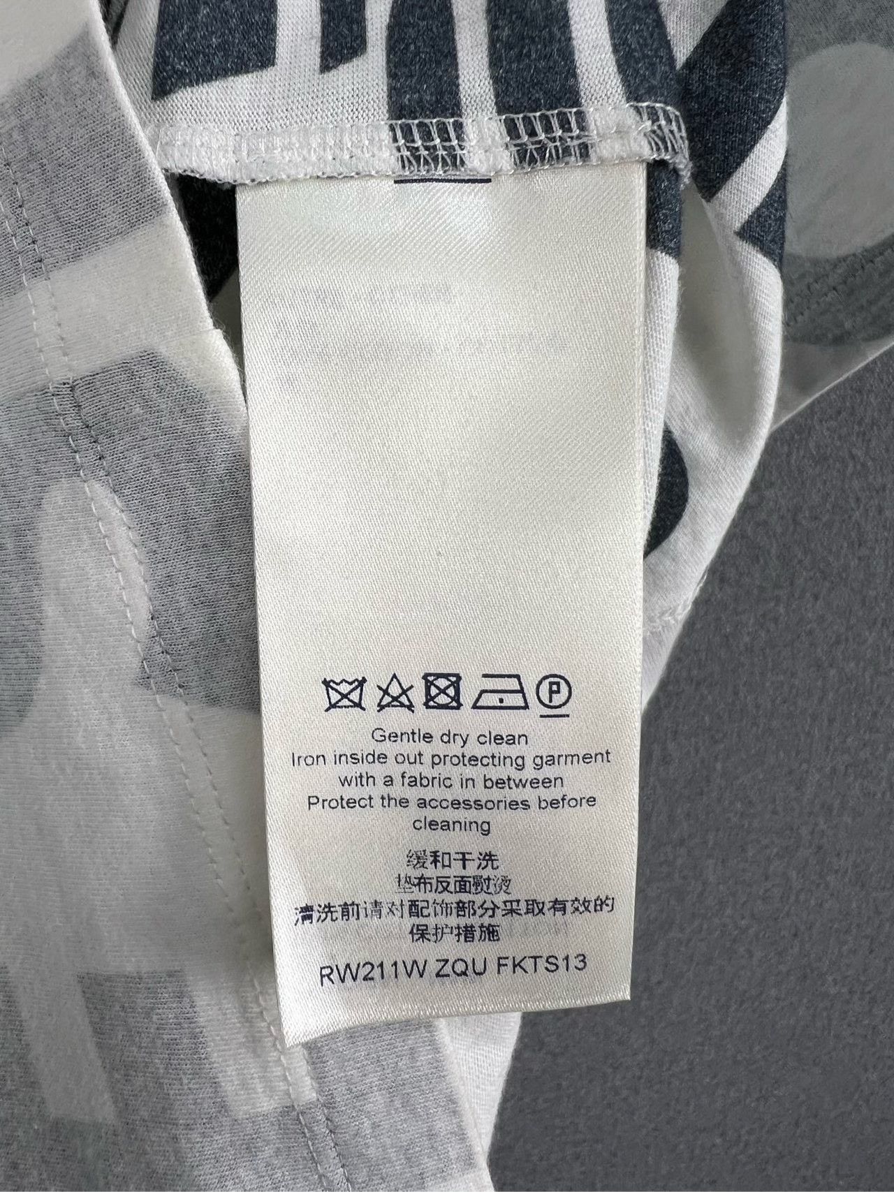 Louis Vuitton Louis Vuitton Monogram Short Sleeve Size XXS / US 00 / IT 34 - 4 Thumbnail