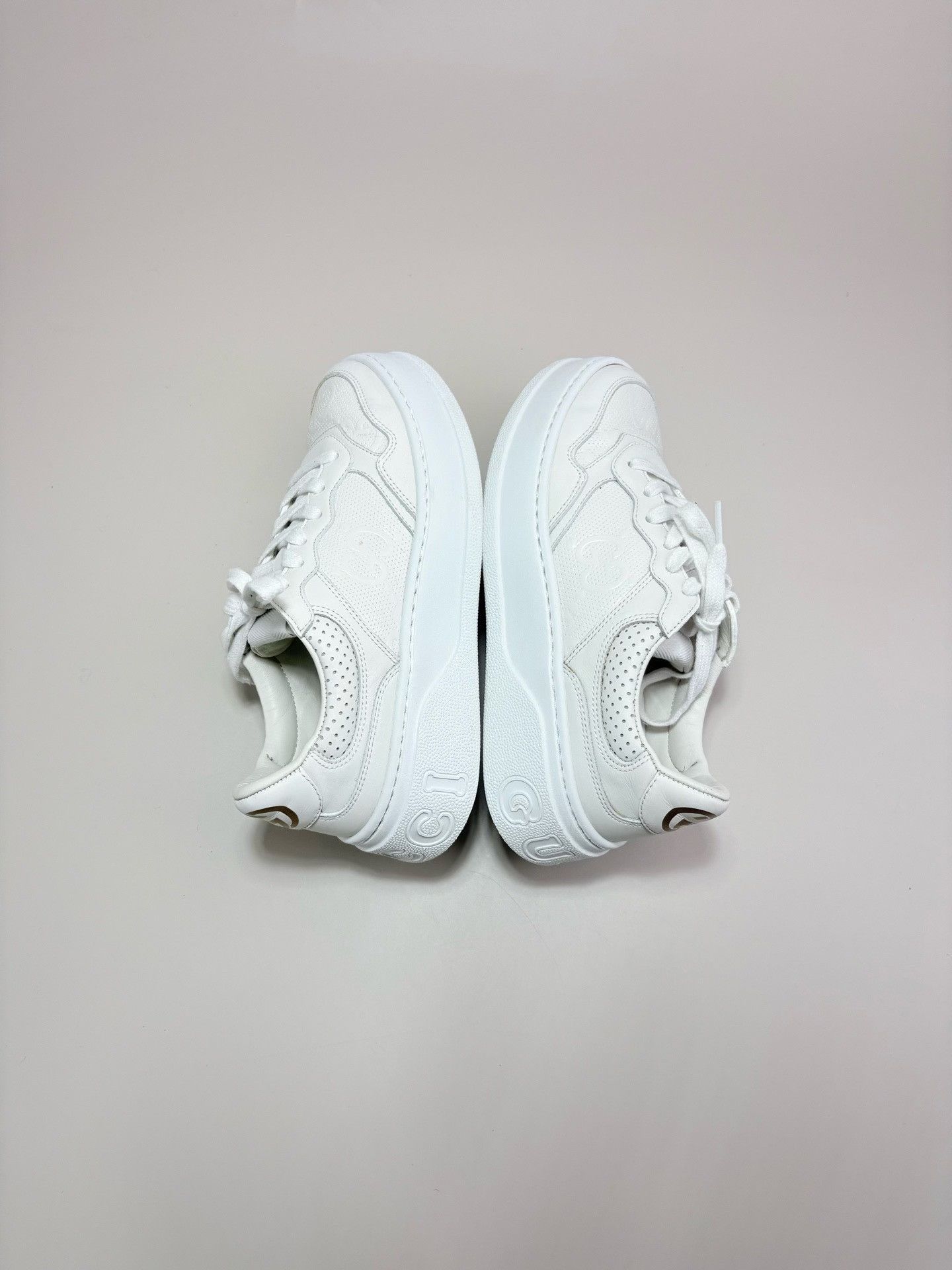 Gucci Gucci White Biscuit Shoes Size US 5 / IT 35 - 4 Thumbnail
