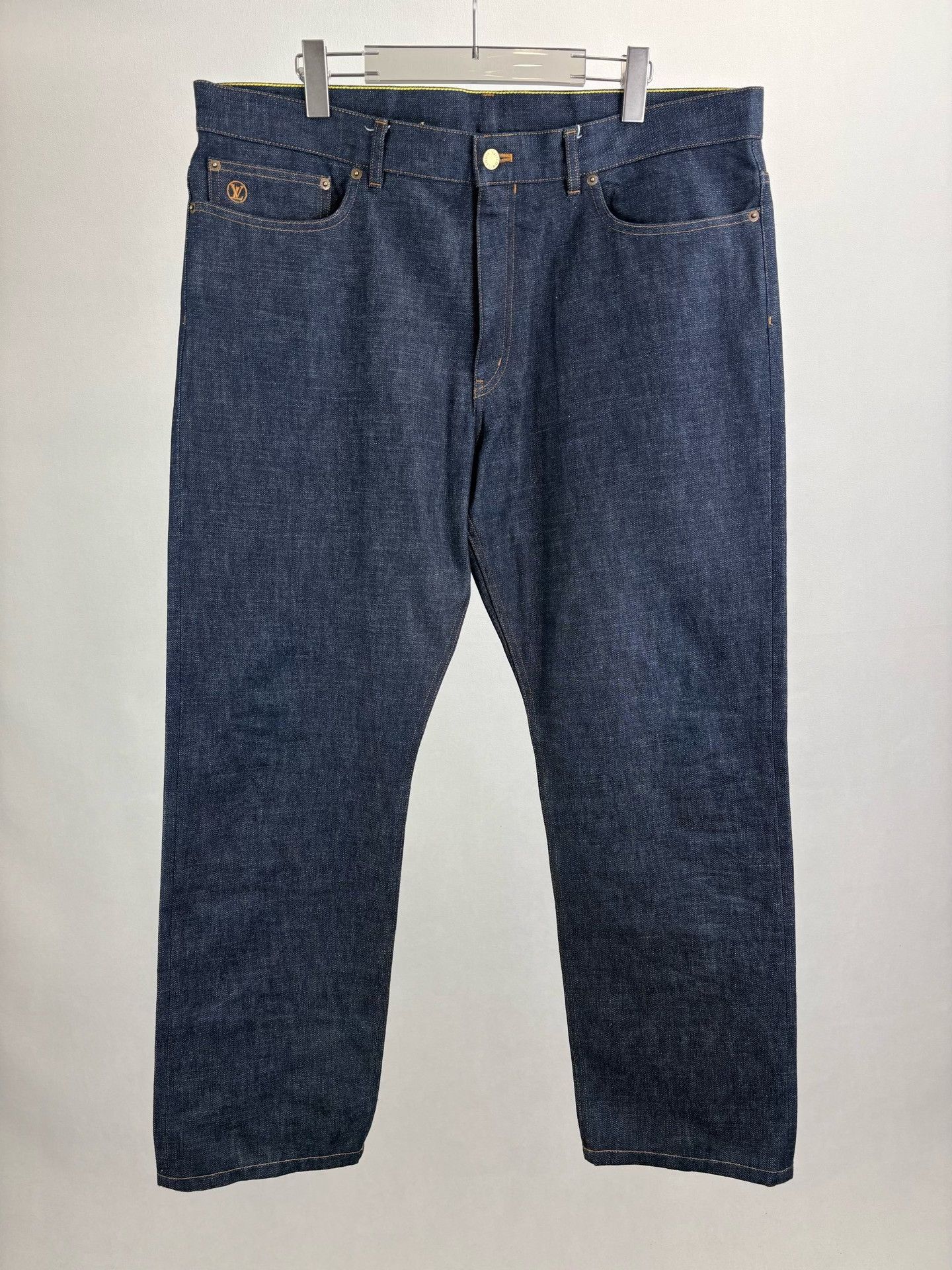 Louis Vuitton Louis Vuitton LV Back Leather Patch Jeans Size US 28 / EU 44 - 2 Thumbnail