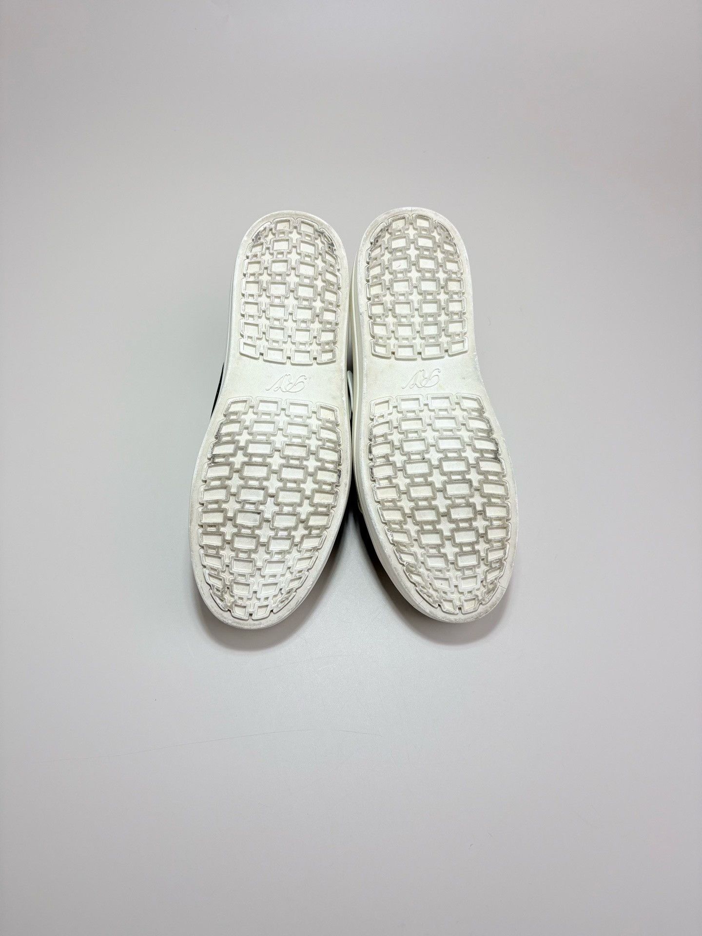 Roger Vivier Roger Vivier Diamond Sneakers Size US 5.5 / IT 35.5 - 6 Thumbnail