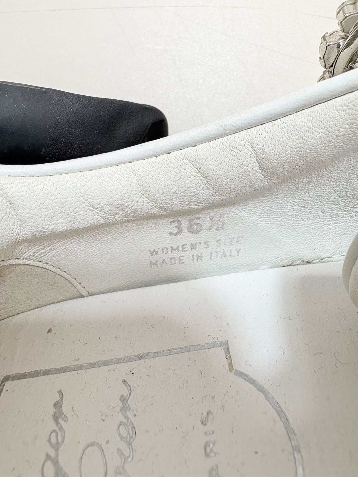 Roger Vivier Roger Vivier Diamond Sneakers Size US 5.5 / IT 35.5 - 7 Thumbnail
