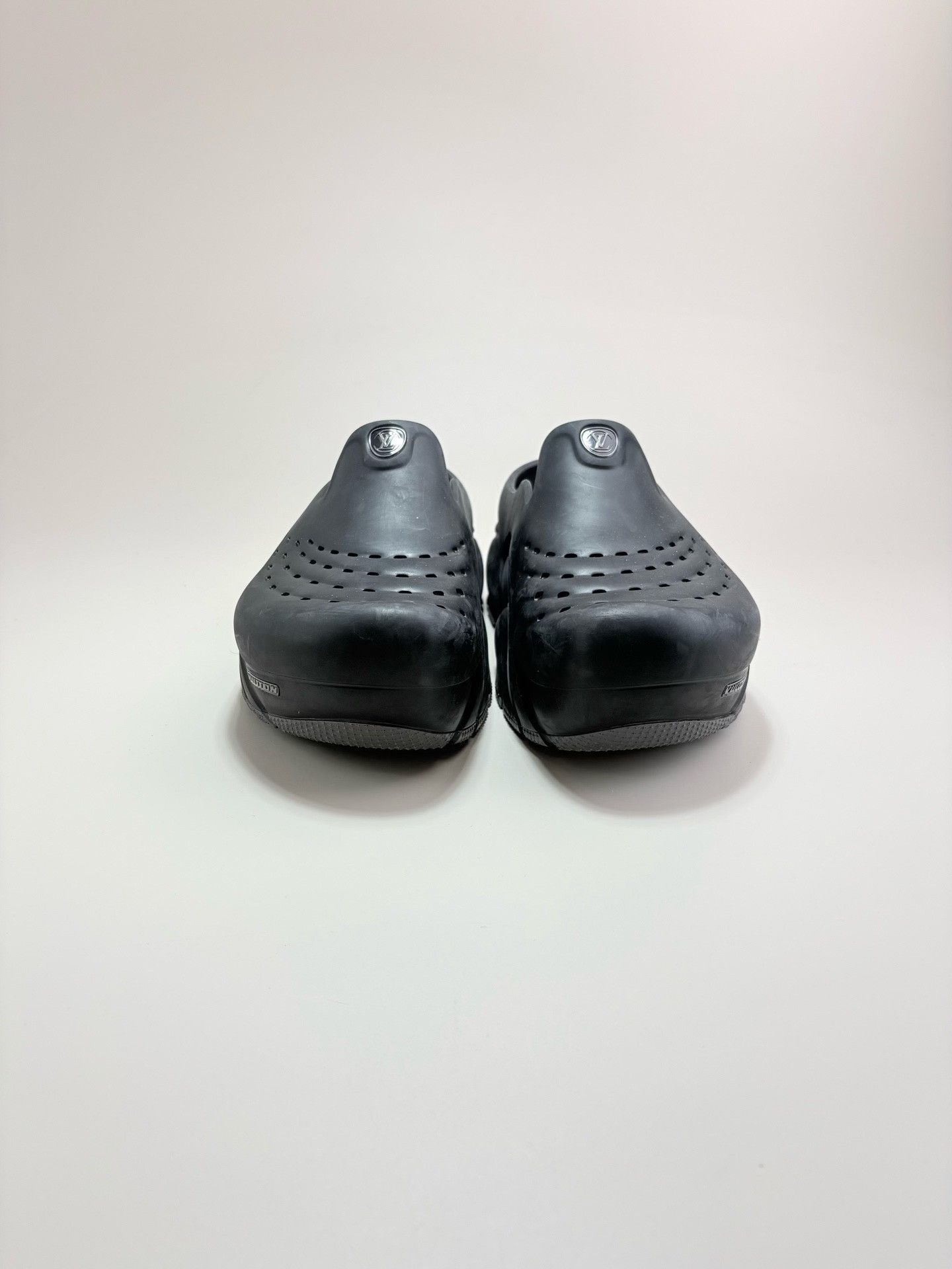 Louis Vuitton Louis Vuitton LV Shark Black Thick-soled Slippers Size US 9 / EU 42 - 2 Thumbnail
