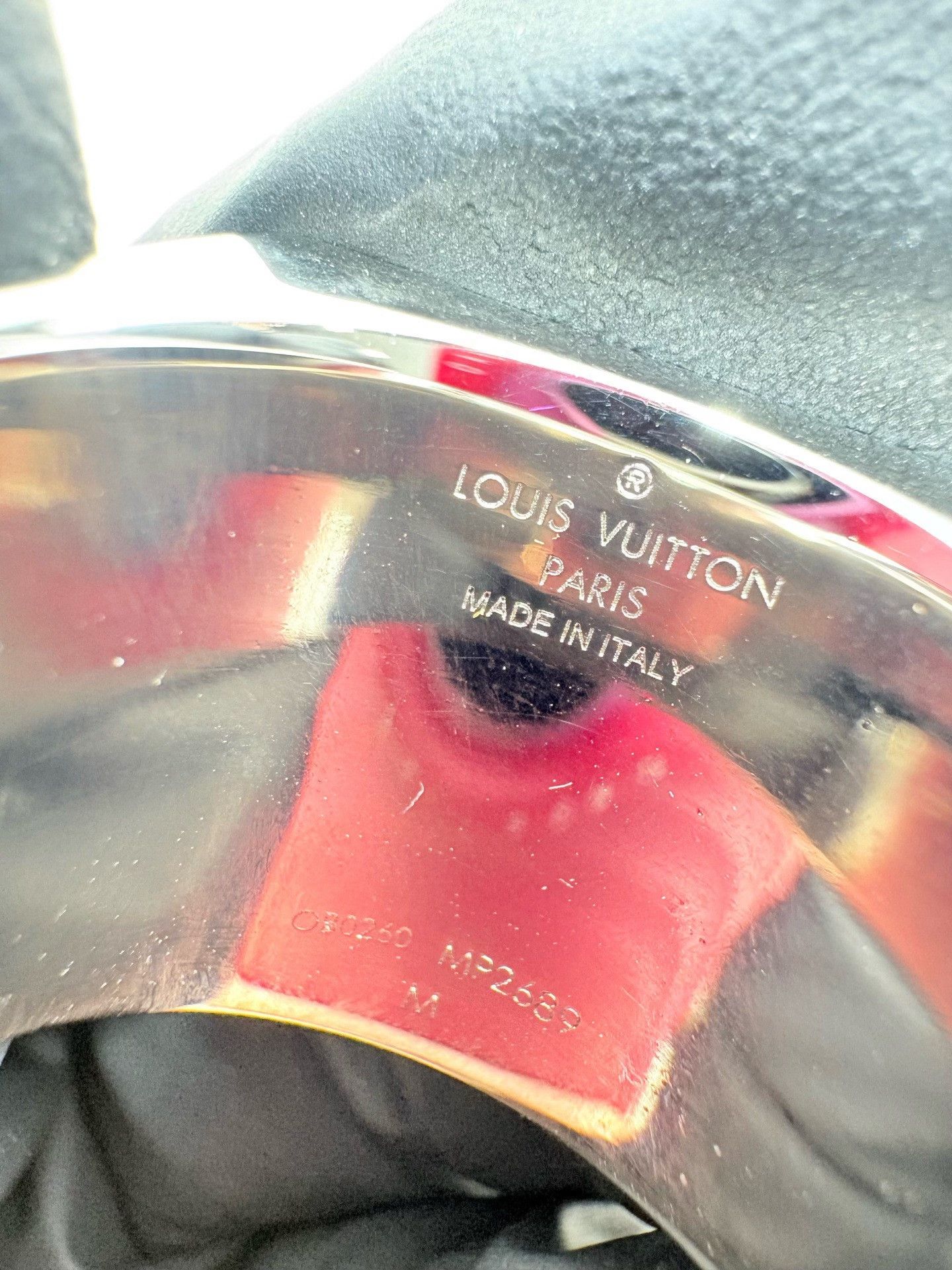 Louis Vuitton Louis Vuitton LV Nigo Rhinestone Ring Size ONE SIZE - 6 Thumbnail