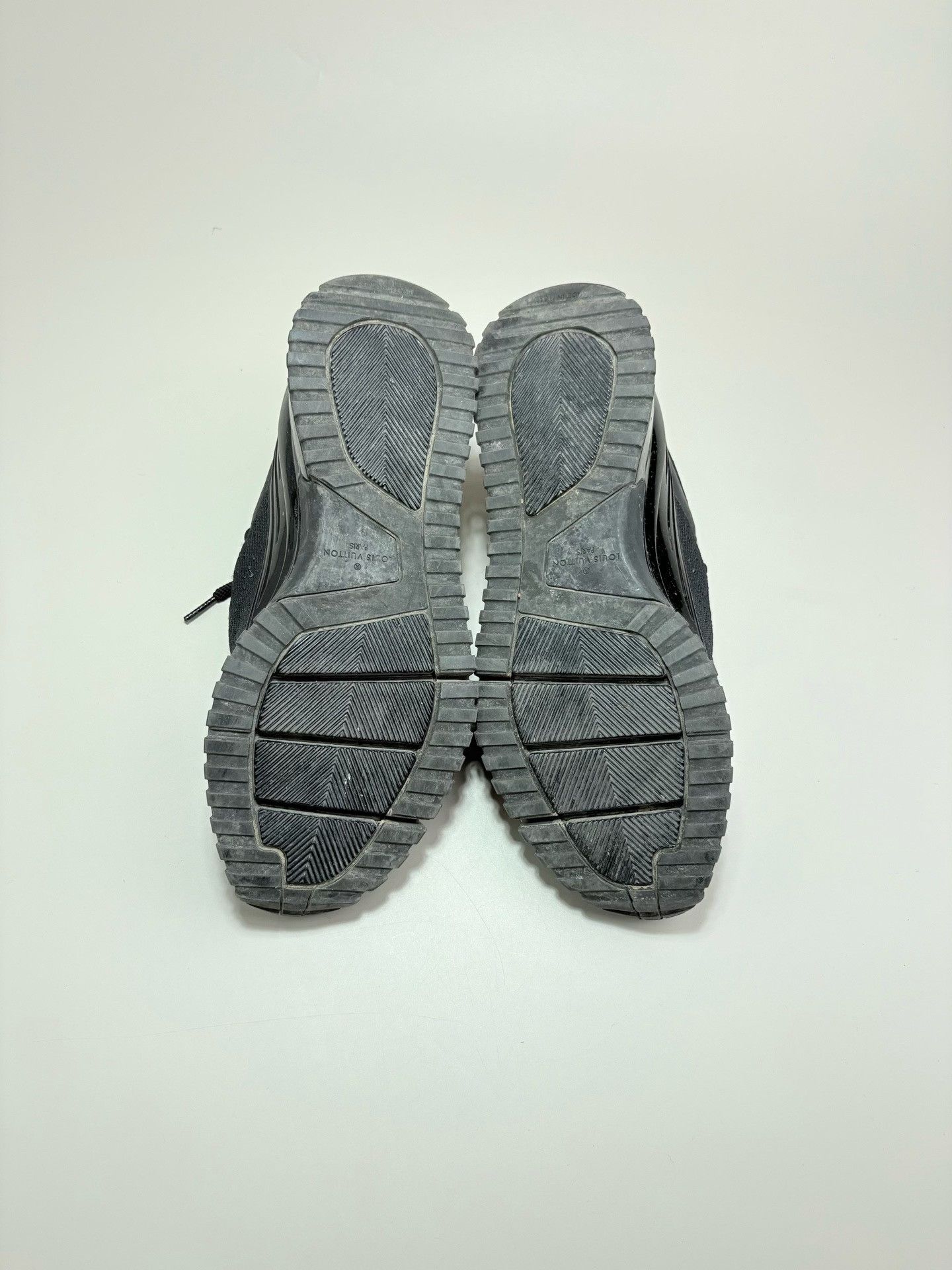 Louis Vuitton Louis Vuitton Black Knit Sneakers Size US 9 / EU 42 - 6 Thumbnail