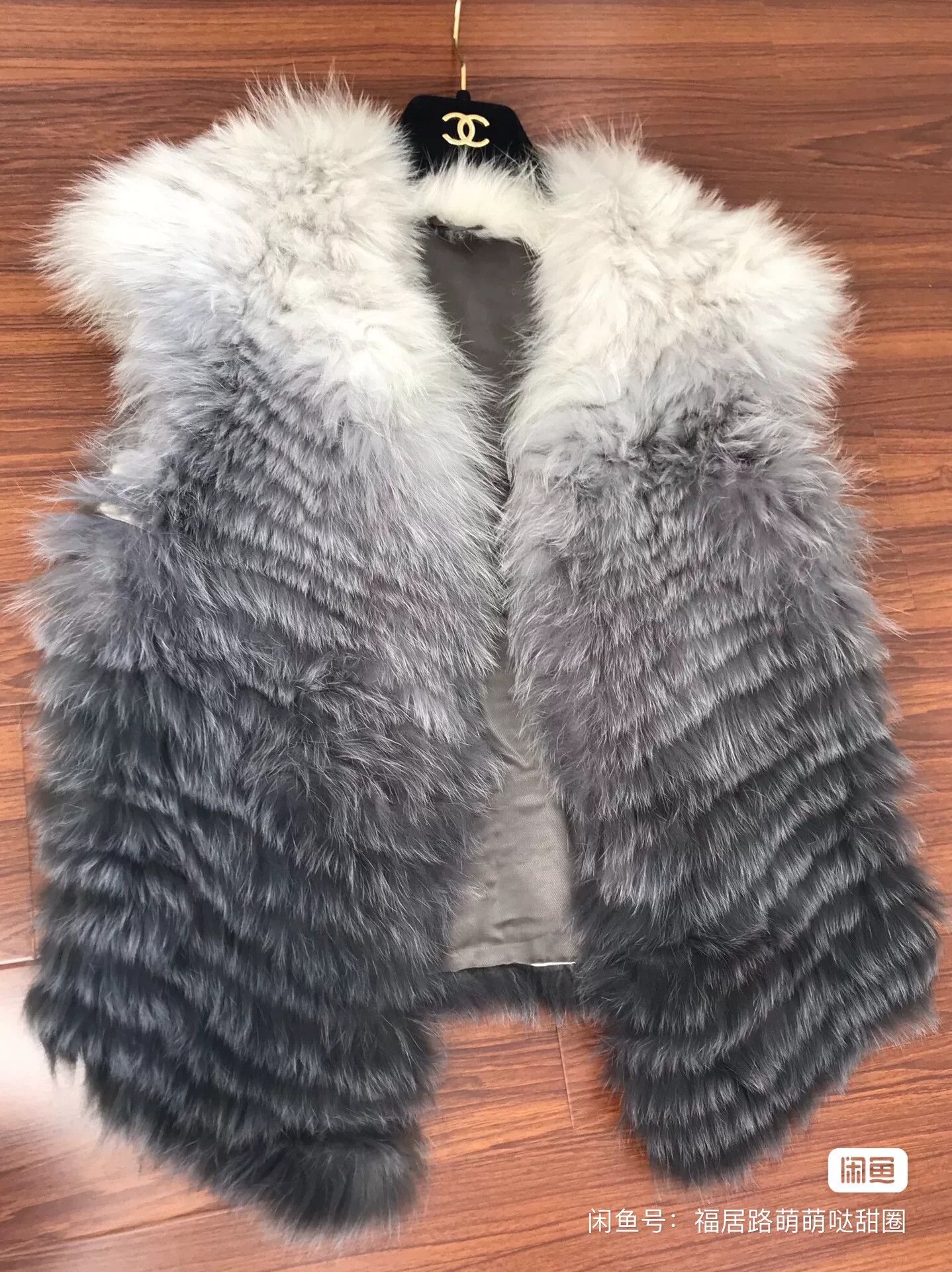 Max Mara Max Mara Fox Fur Vest Size XS / US 0-2 / IT 36-38 - 6 Thumbnail
