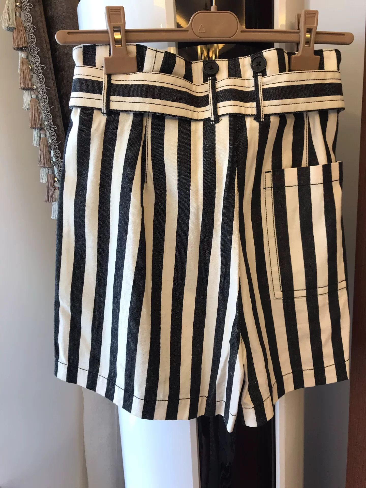 3.1 Phillip Lim 3.1 Phillip Lim Women's Shorts Authentic Size 34" / US 12 / IT 48 - 3 Thumbnail