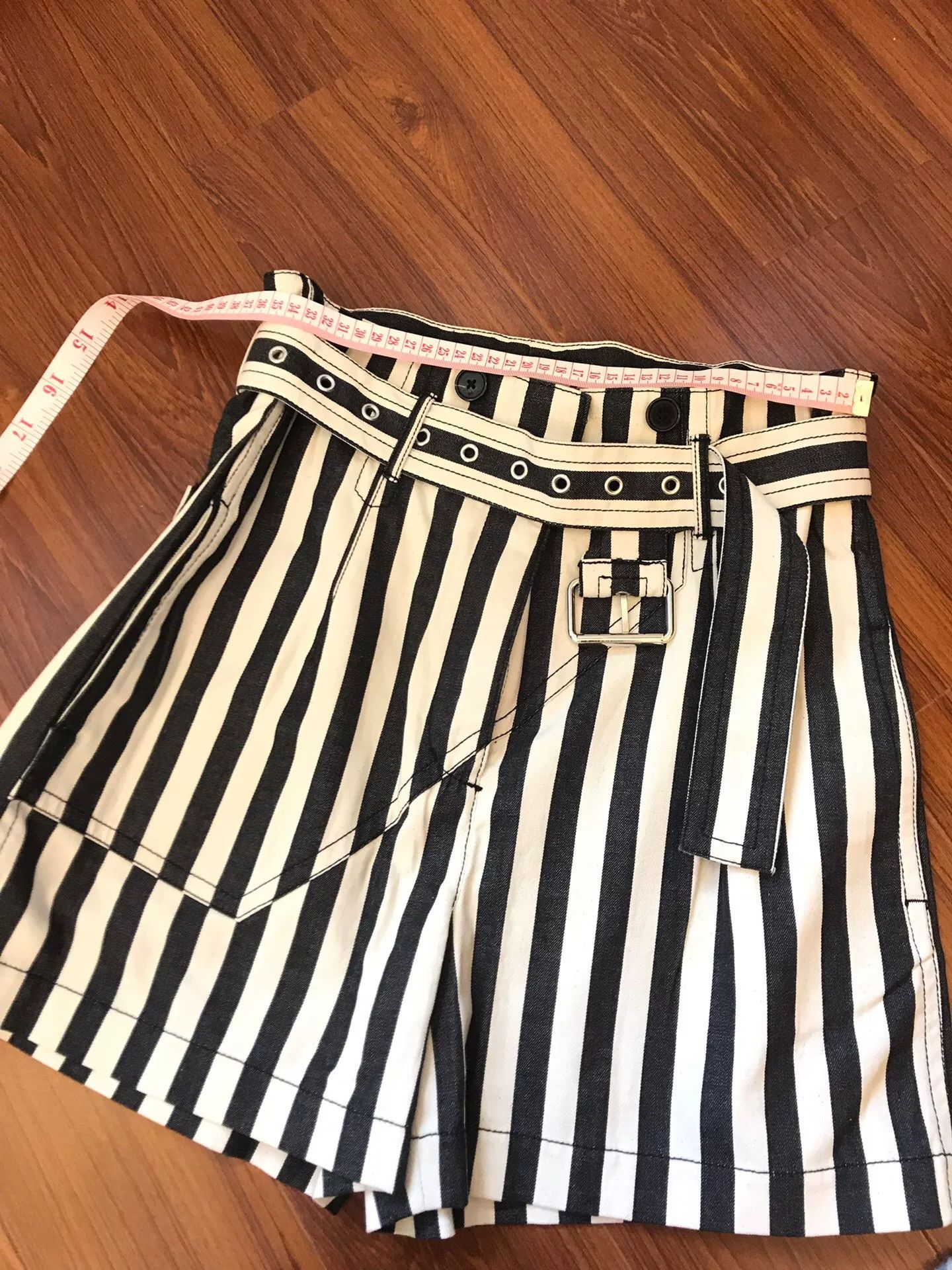 3.1 Phillip Lim 3.1 Phillip Lim Women's Shorts Authentic Size 34" / US 12 / IT 48 - 5 Thumbnail
