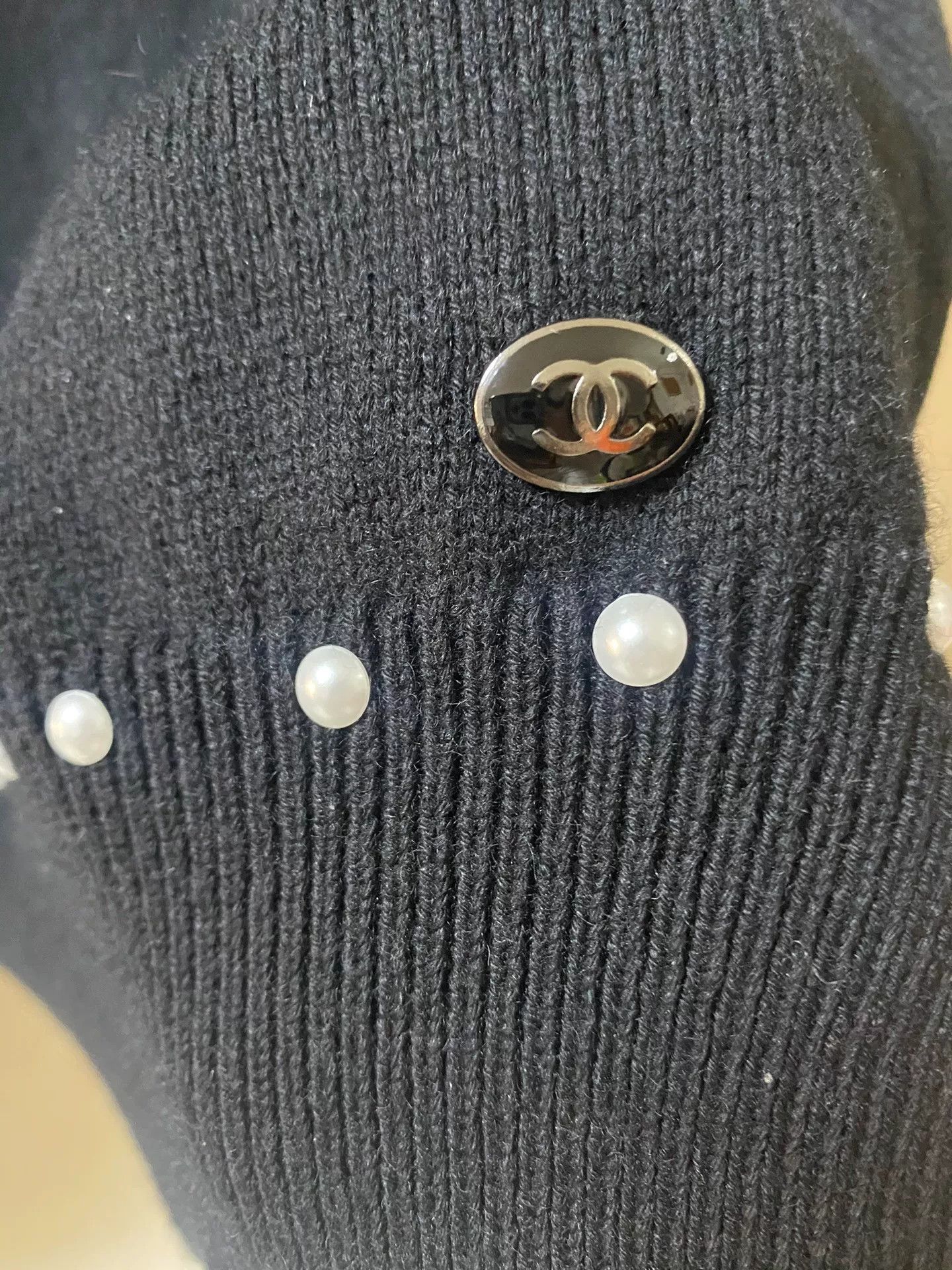 Chanel Chanel Women's Knitwear Size S / US 4 / IT 40 - 2 Thumbnail