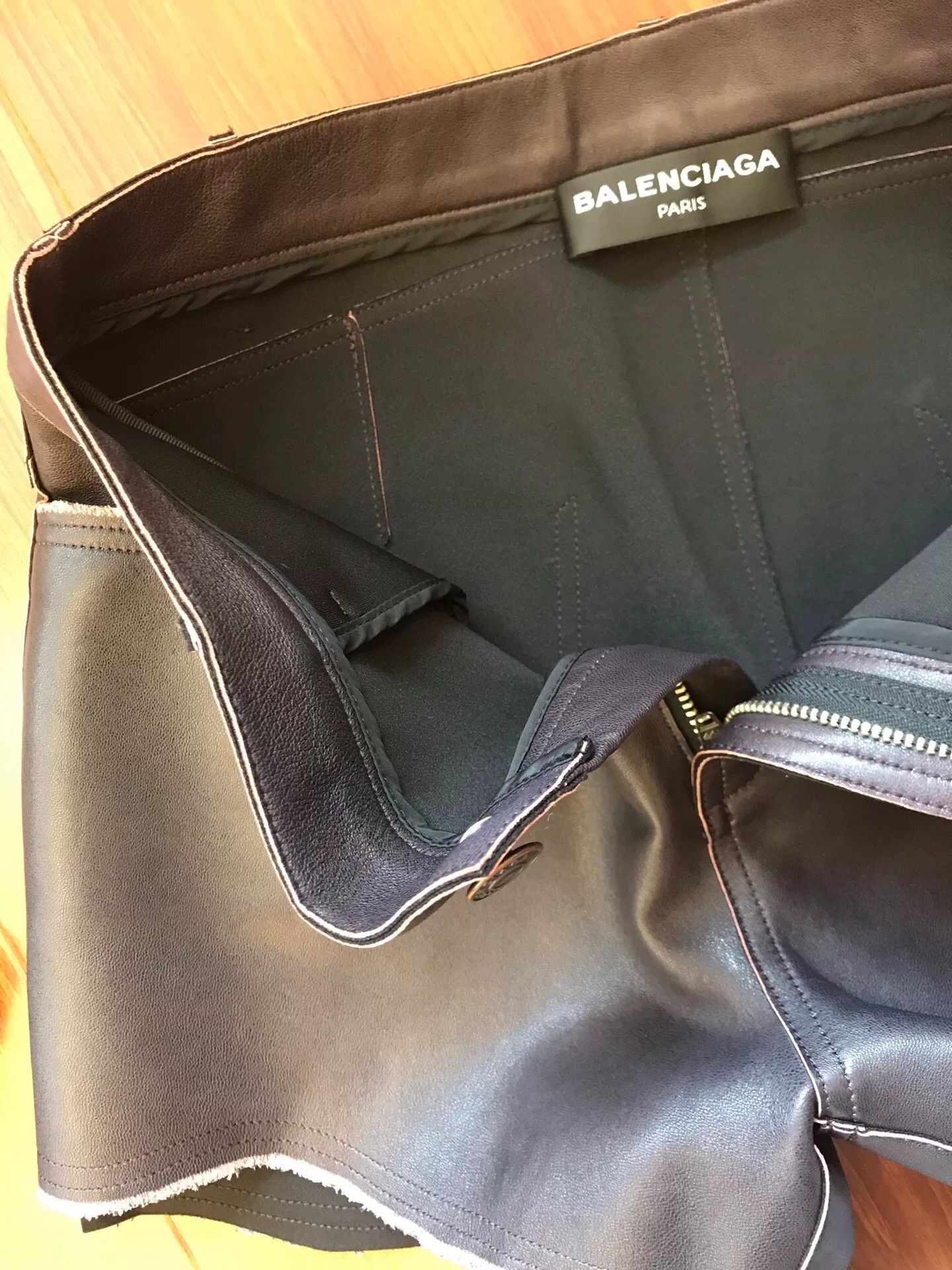 Balenciaga Balenciaga Runway Leather Shorts Size 38" / US 16 / IT 52 - 6 Thumbnail