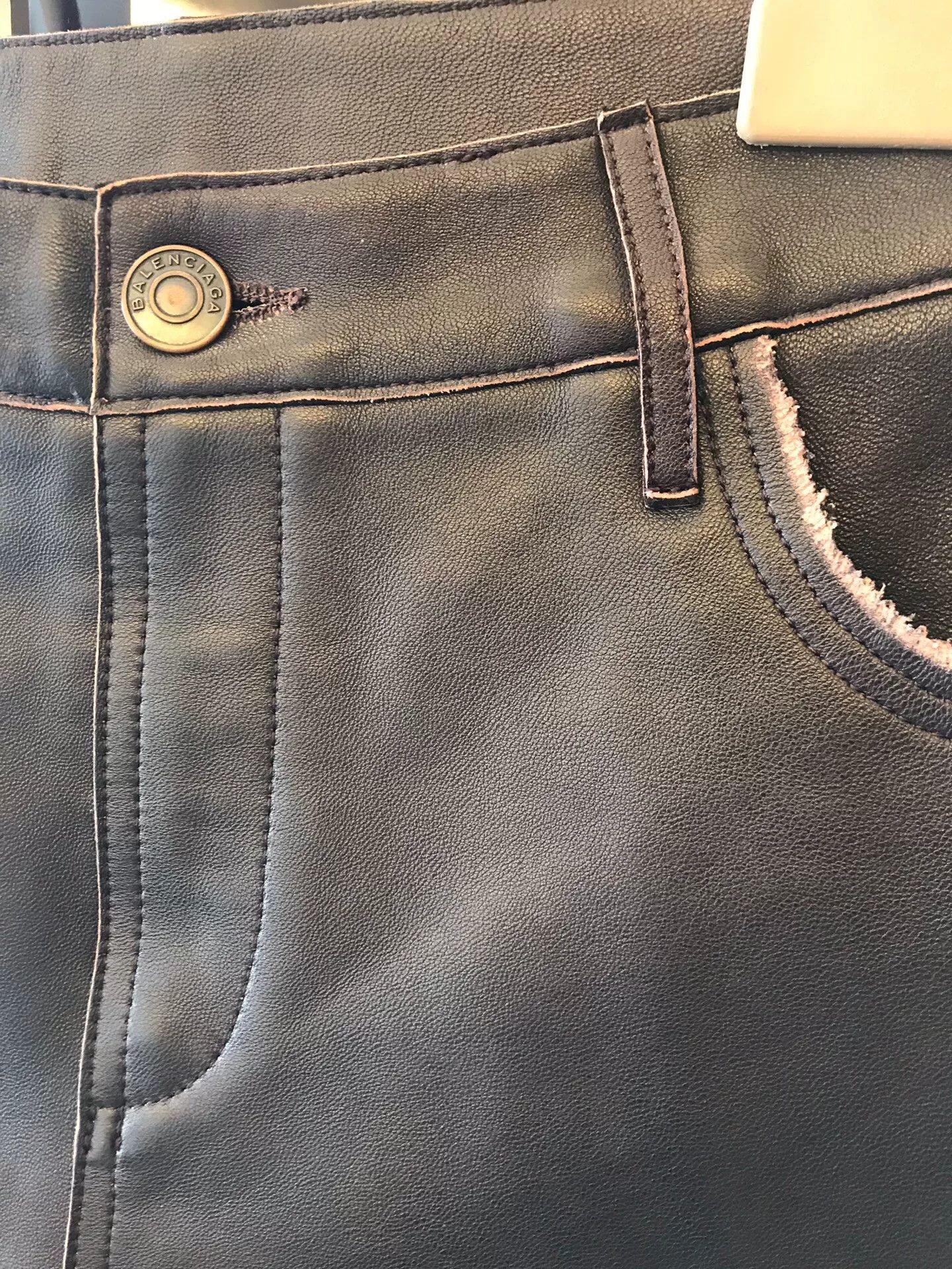 Balenciaga Balenciaga Runway Leather Shorts Size 38" / US 16 / IT 52 - 2 Thumbnail