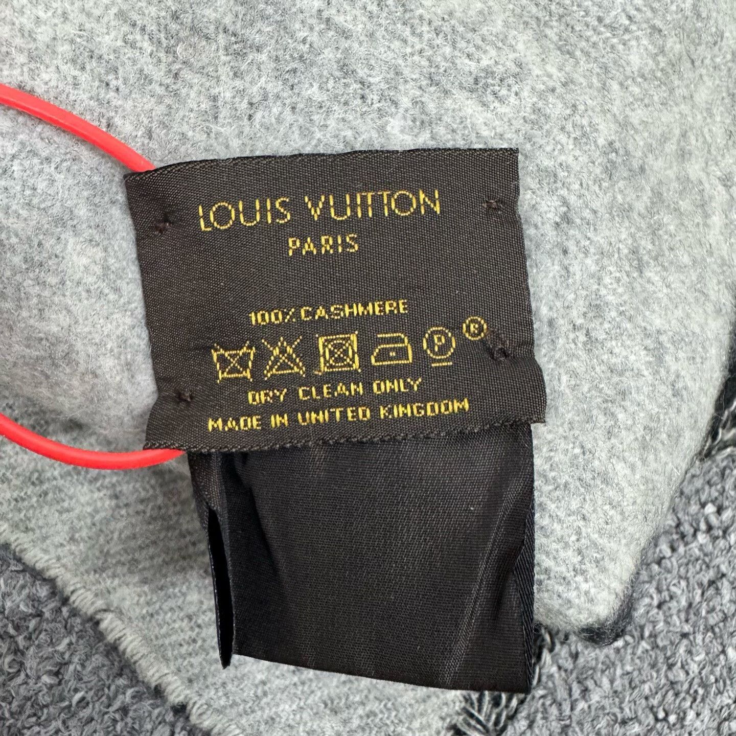 Louis Vuitton Louis Vuitton Reversible Cashmere Scarf Size ONE SIZE - 5 Thumbnail