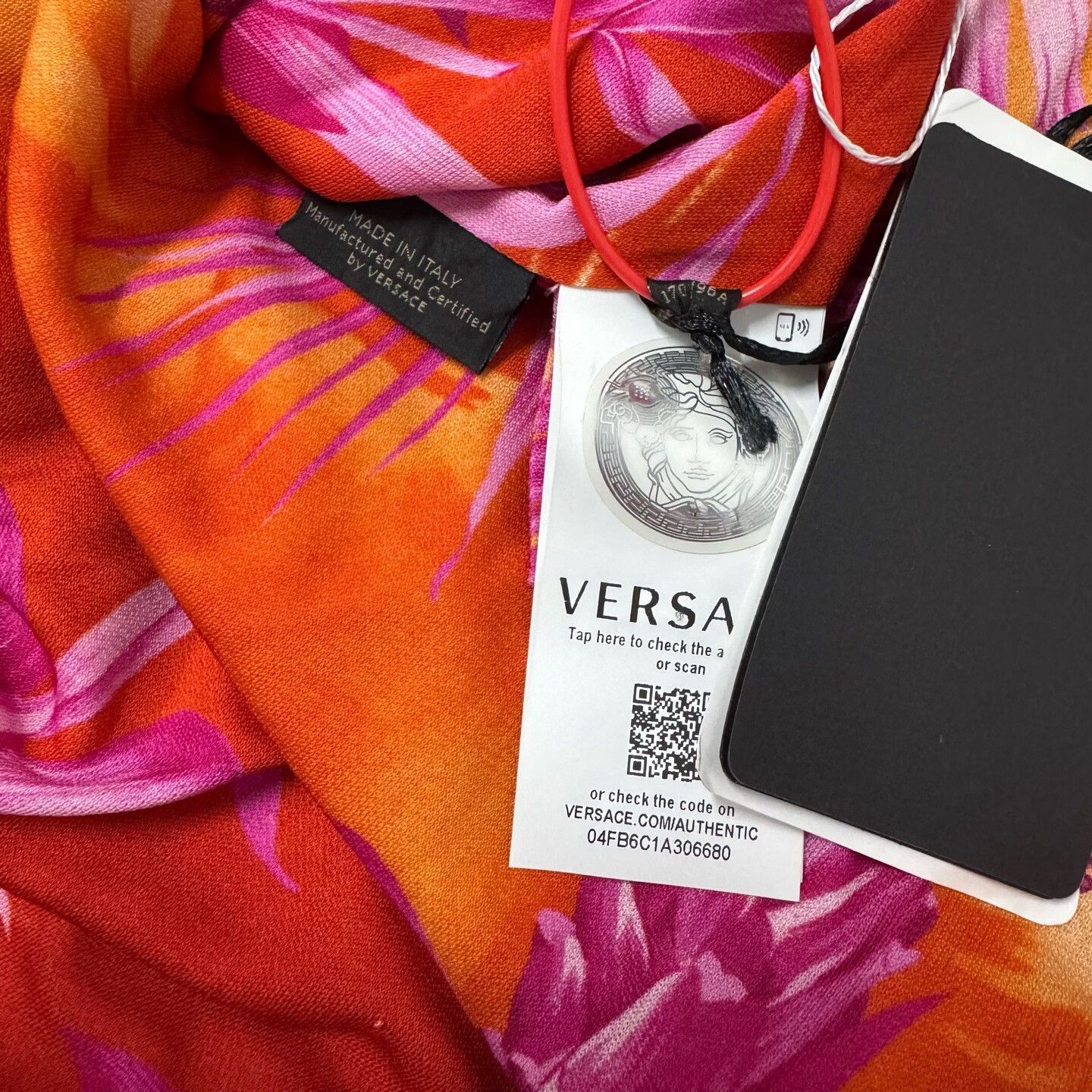Versace Versace Wild Rose Runway Dress Size M / US 6-8 / IT 42-44 - 7 Thumbnail
