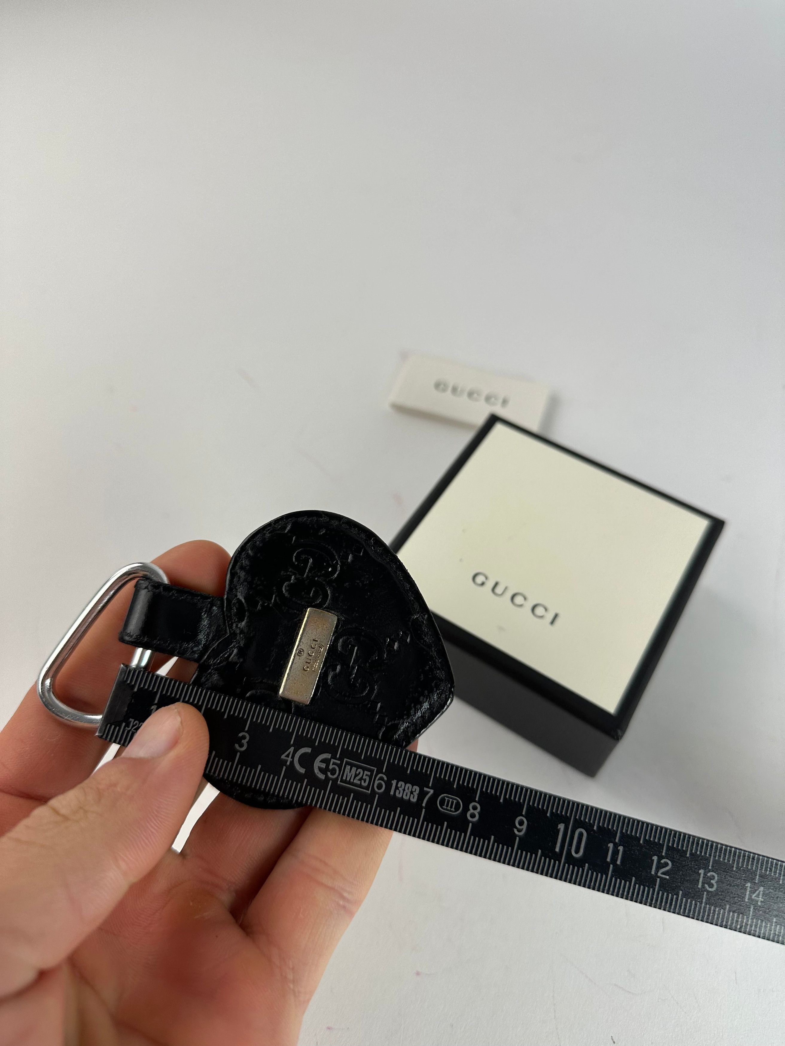 Gucci Vintage Heart Leather Monogram Pendant Black Size ONE SIZE - 7 Thumbnail