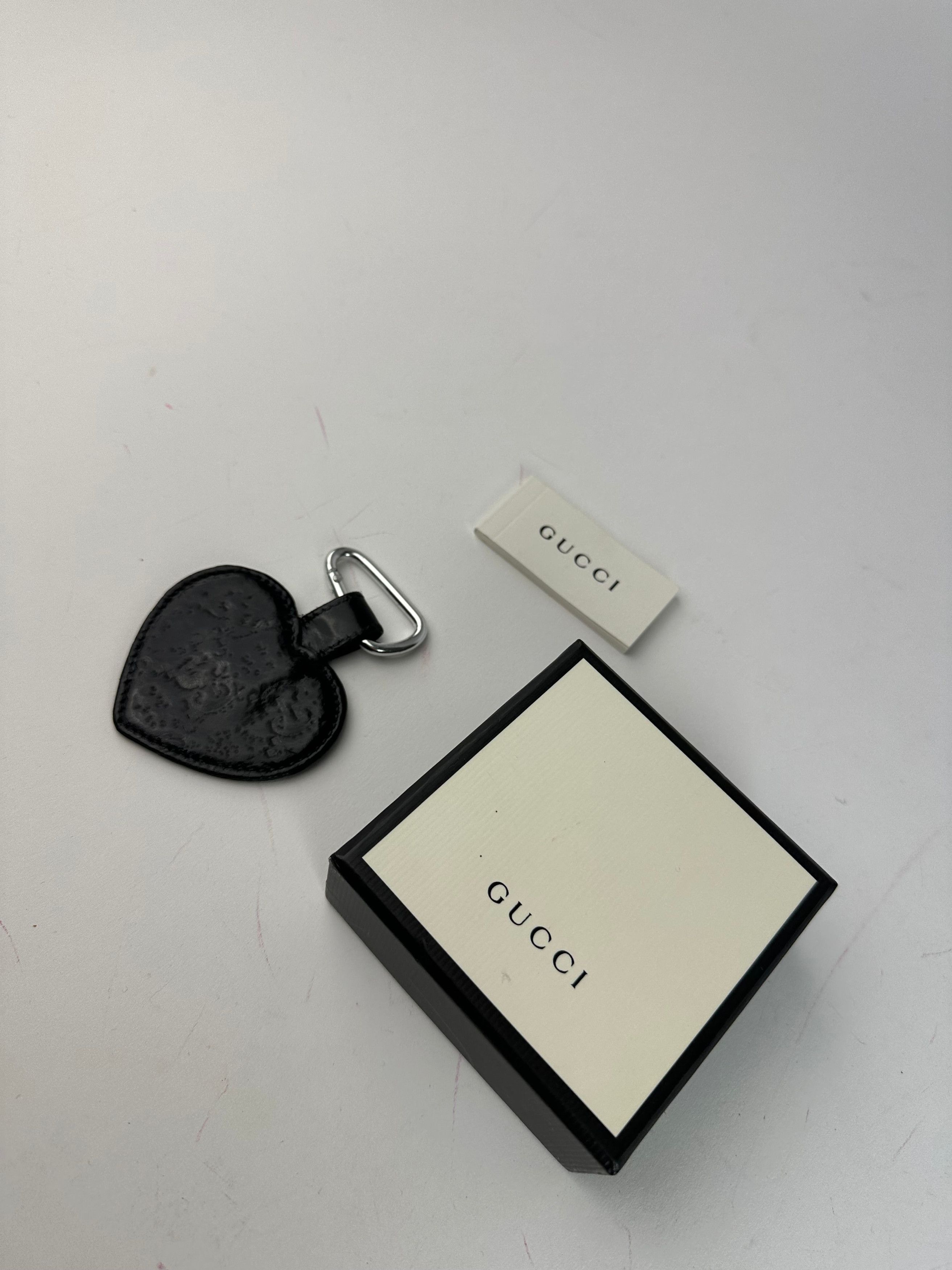 Gucci Vintage Heart Leather Monogram Pendant Black Size ONE SIZE - 4 Thumbnail