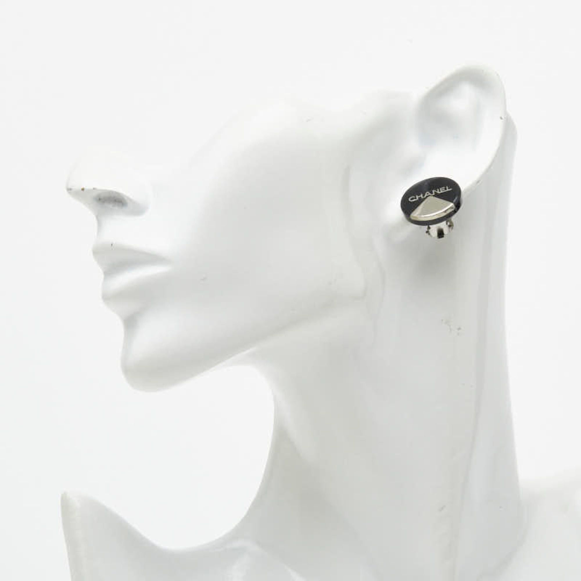 Chanel Chanel Round Earrings, 00A Engraving, Black Plastic Metal, Women's, CHANEL Size ONE SIZE - 5 Thumbnail