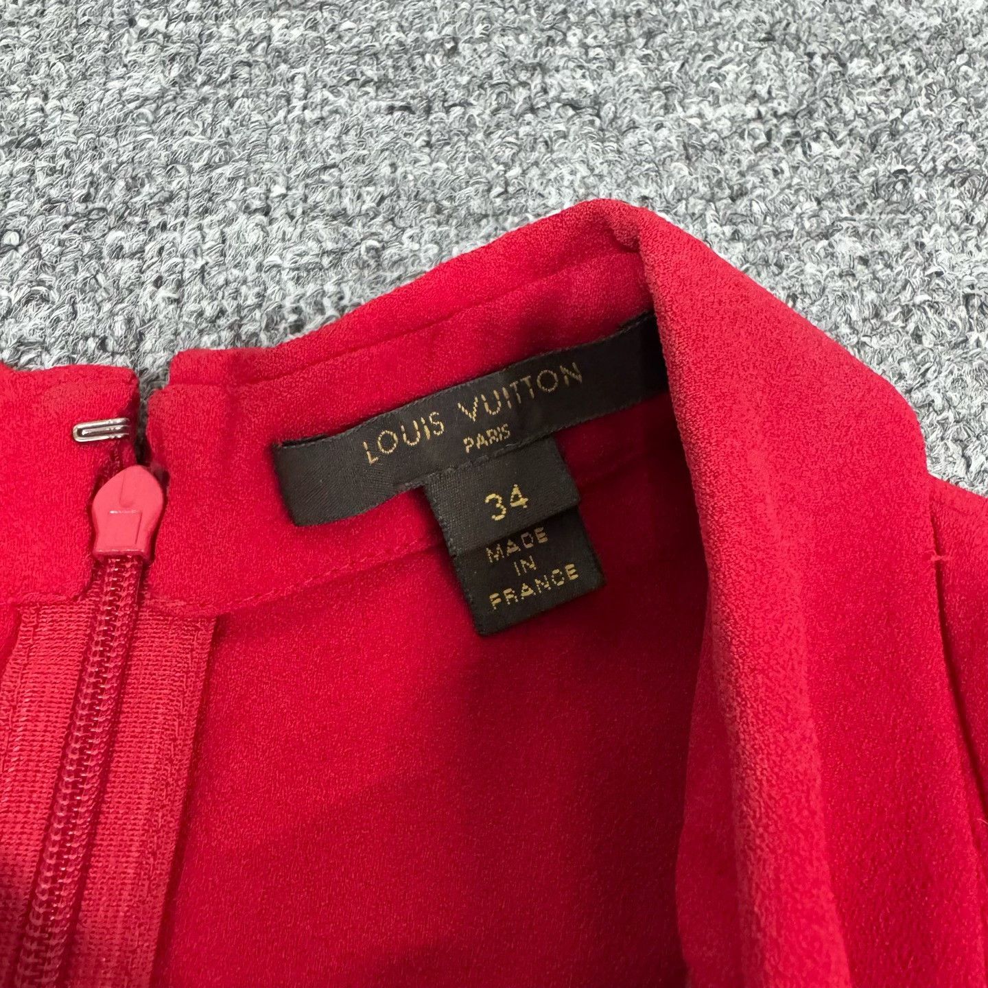 Louis Vuitton Louis Vuitton Red Collared Pleated Fitted Dress Size XXS / US 00 / IT 34 - 5 Thumbnail