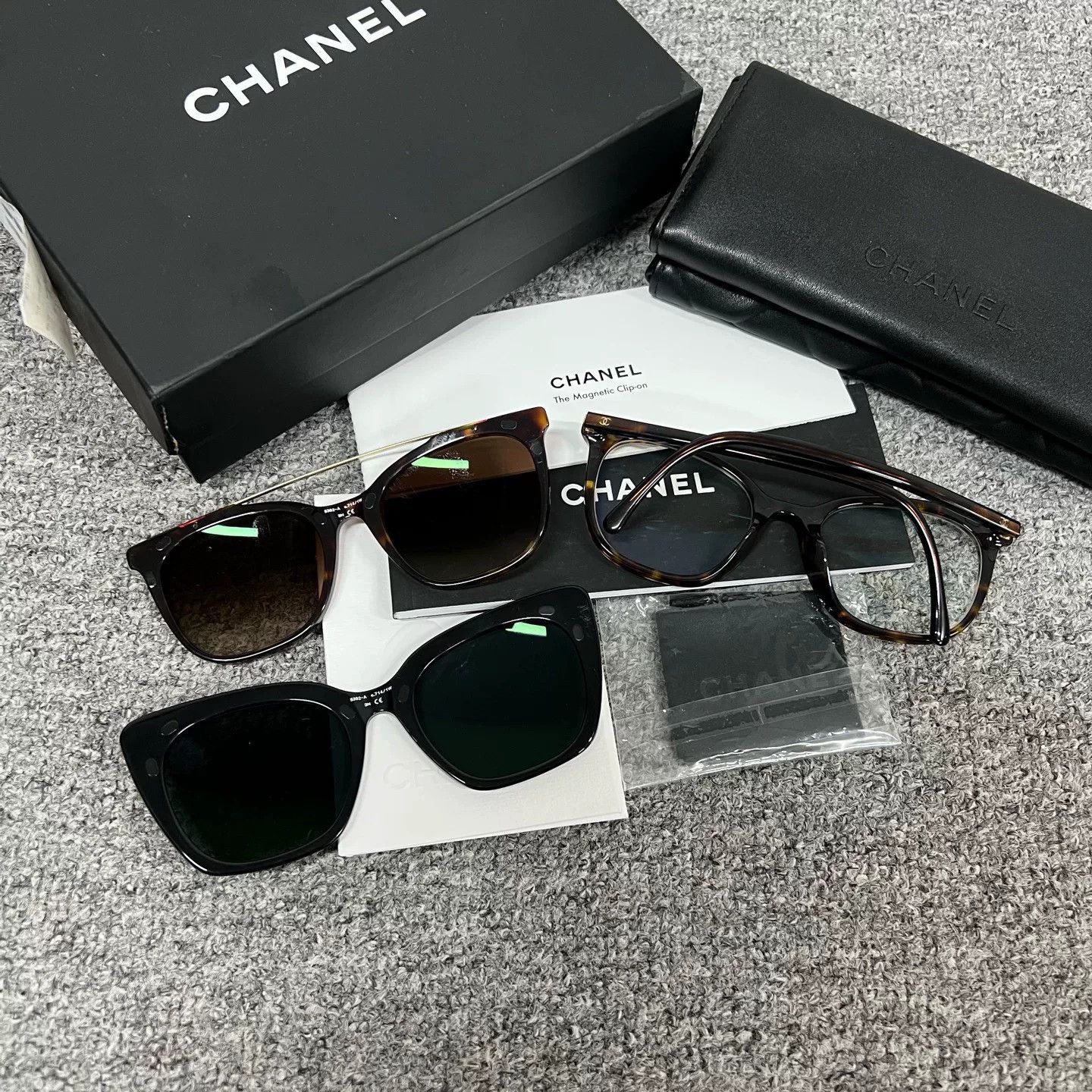 Chanel Chanel Clip-On Plain & Sunglasses Size ONE SIZE - 3 Thumbnail