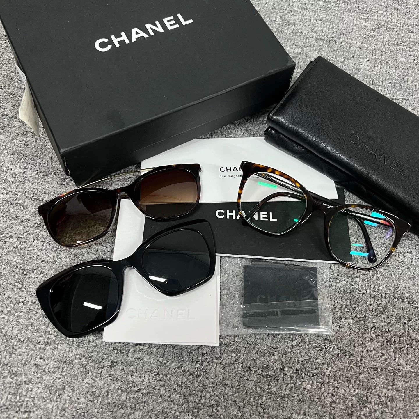 Chanel Chanel Clip-On Plain & Sunglasses Size ONE SIZE - 2 Thumbnail