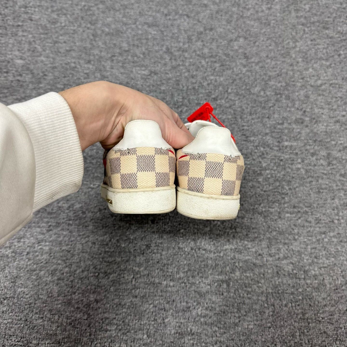 Louis Vuitton Louis Vuitton Crocodile Pattern White Flat Shoes Size US 4 / IT 34 - 4 Thumbnail