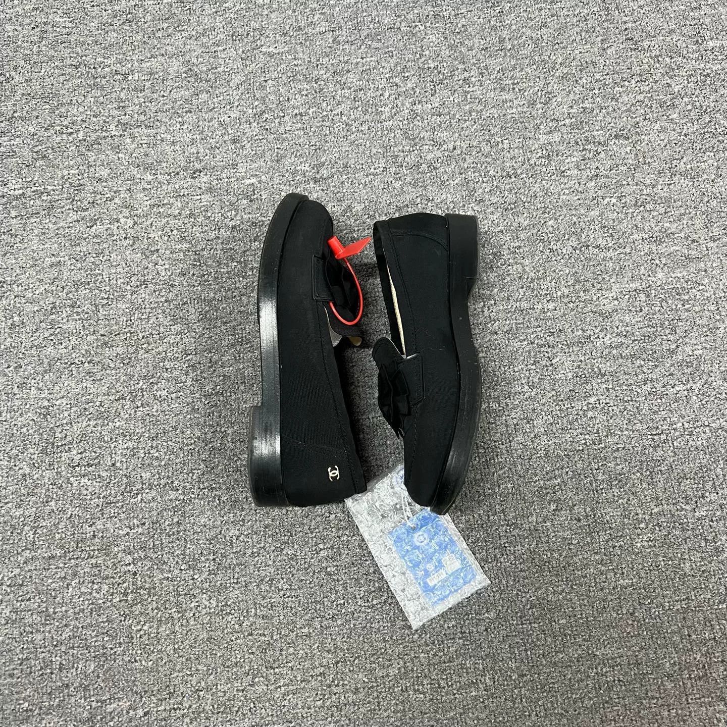 Chanel Chanel Bow Loafers Size US 5.5 / IT 35.5 - 6 Thumbnail