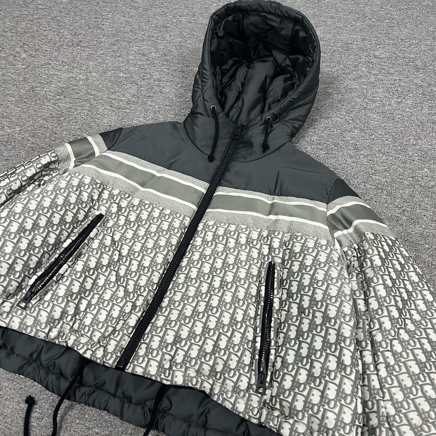 Dior Dior Monogram Reversible Short Puffer Size S / US 4 / IT 40 - 4 Thumbnail