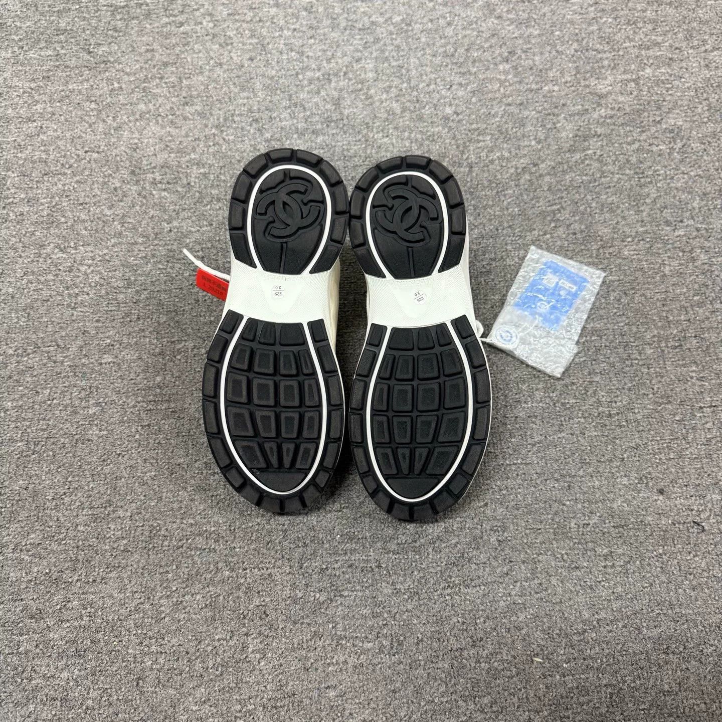 Chanel Chanel White Sneakers Size 35.5 Size US 4.5 / IT 34.5 - 4 Thumbnail