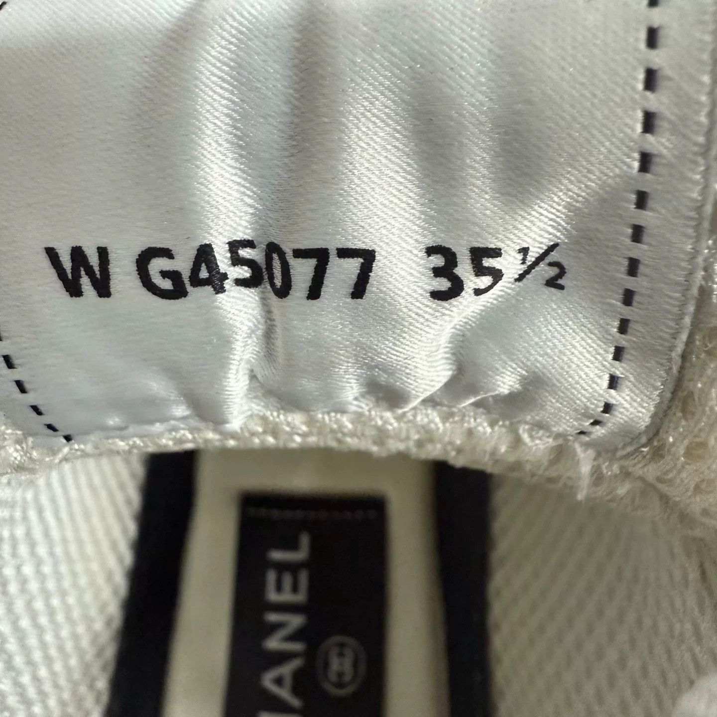 Chanel Chanel White Sneakers Size 35.5 Size US 4.5 / IT 34.5 - 7 Thumbnail