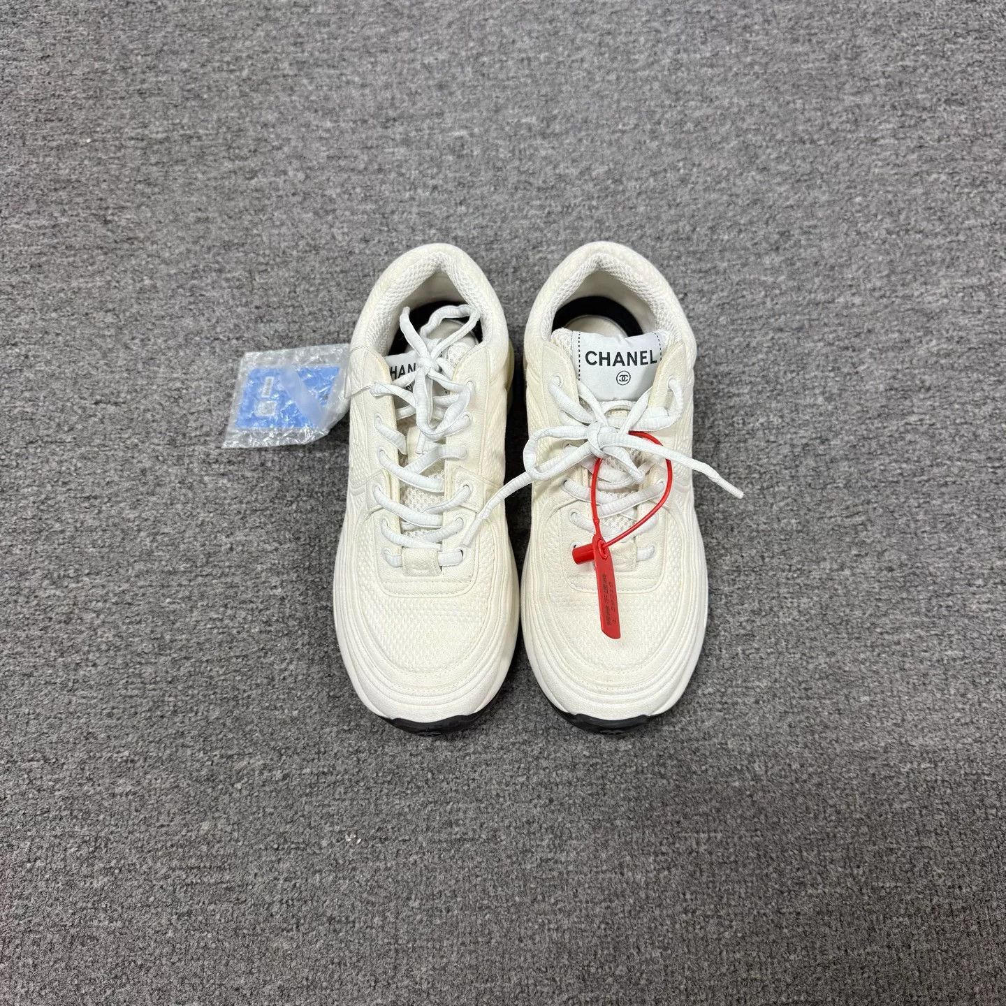 Chanel Chanel White Sneakers Size 35.5 Size US 4.5 / IT 34.5 - 3 Thumbnail