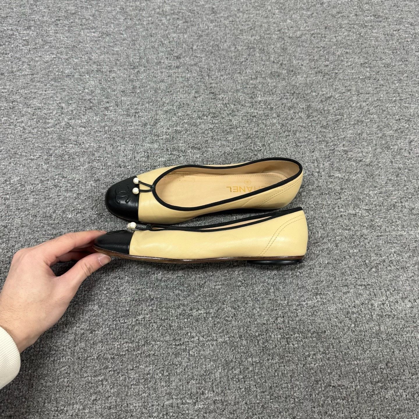 Chanel Chanel Colorblock Flat Mary Jane Shoes Size US 6.5 / IT 36.5 - 2 Thumbnail